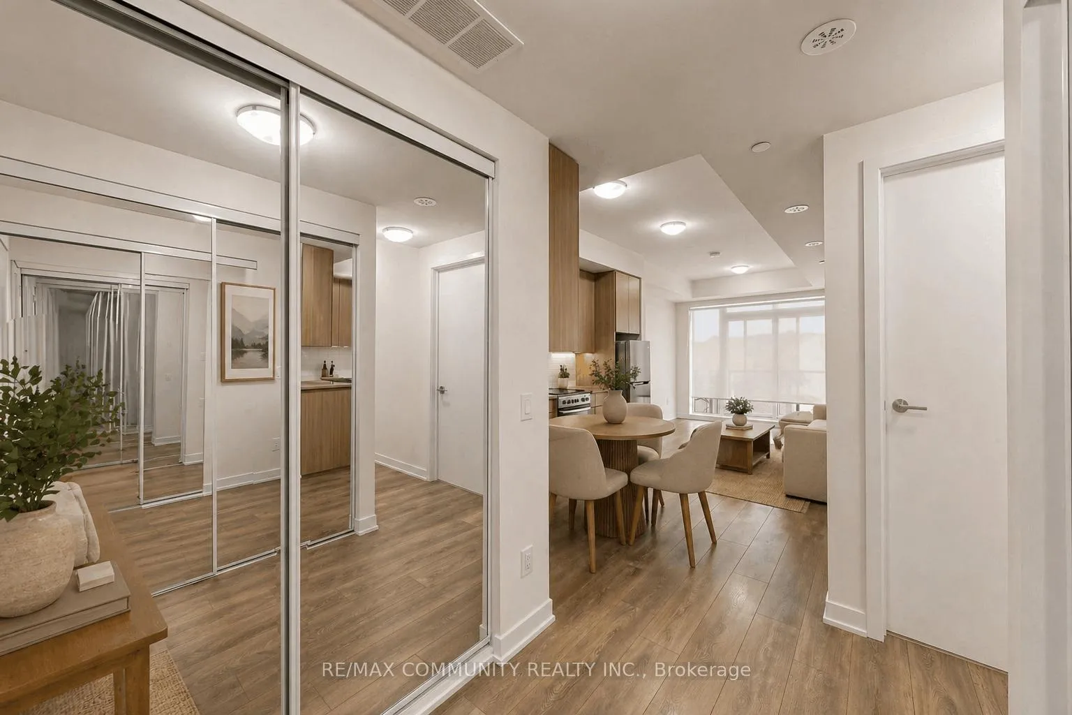 Photo 5 of Unit 315, 62 Sky Harbour Drive, Brampton, Bram West — HOMEH