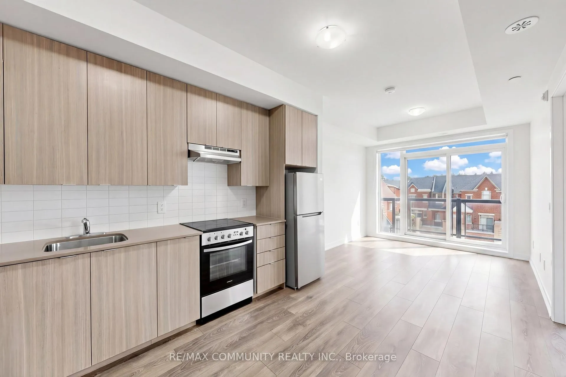 Photo 12 of Unit 315, 62 Sky Harbour Drive, Brampton, Bram West — HOMEH