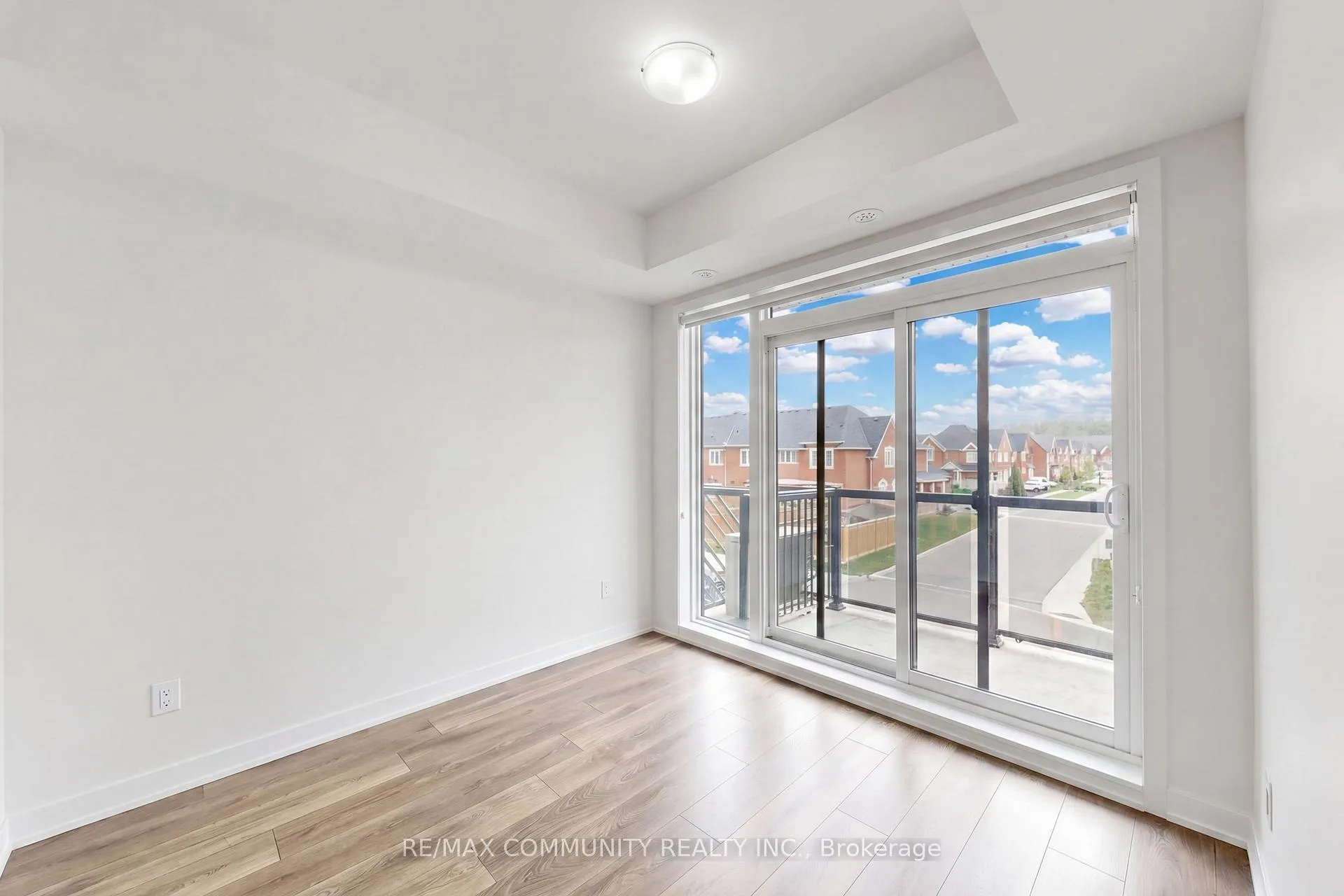 Photo 14 of Unit 315, 62 Sky Harbour Drive, Brampton, Bram West — HOMEH