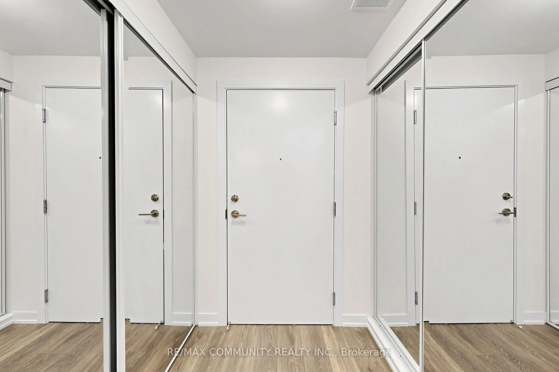 Photo 16 of Unit 315, 62 Sky Harbour Drive, Brampton, Bram West — HOMEH