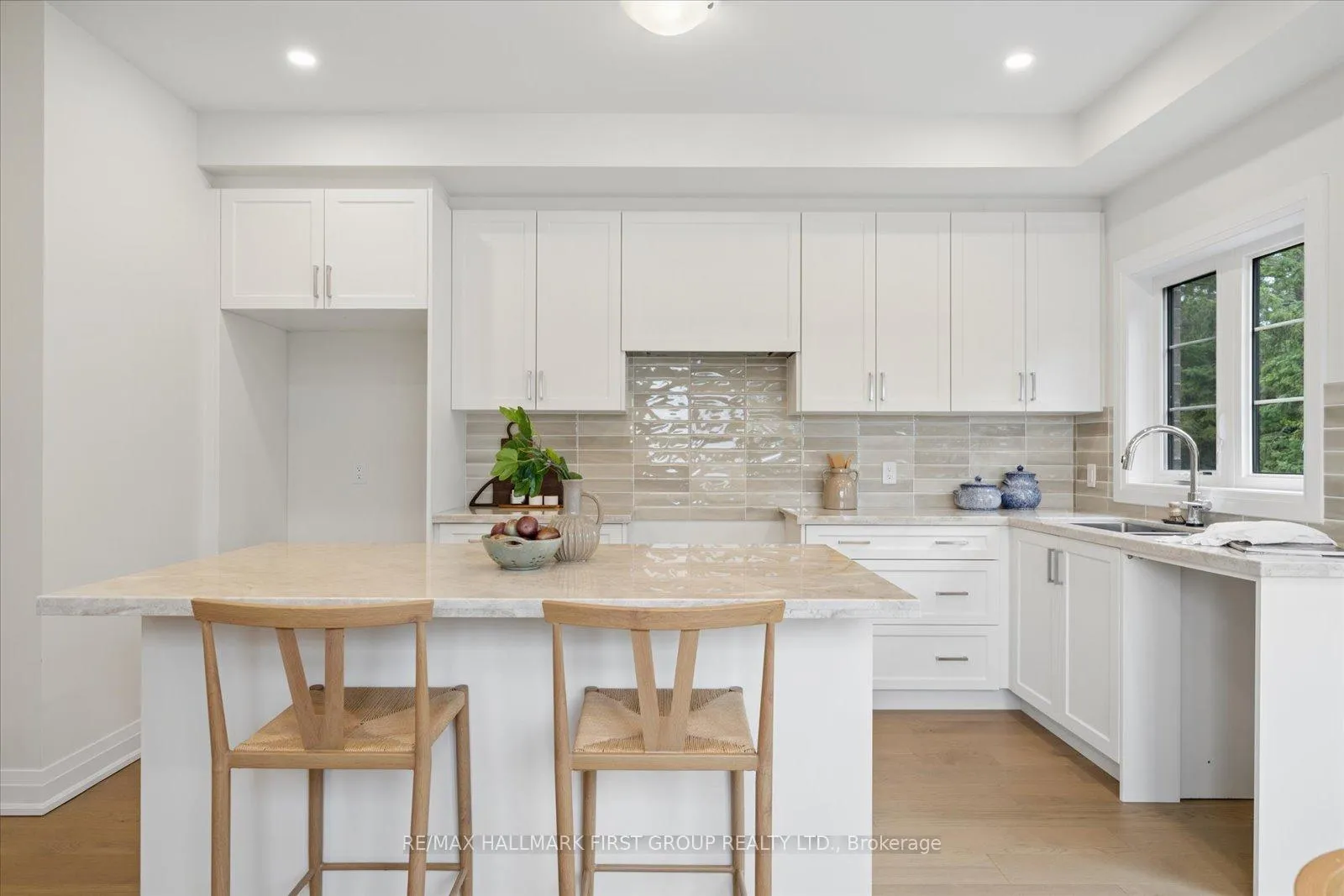 Photo 12 of 1 Marret Lane, Clarington, Newcastle — HOMEH