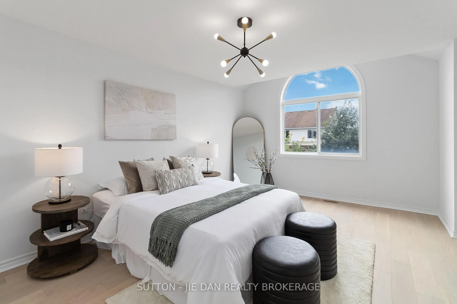 Photo 17 of 989 Mapleridge Street, London, North M — HOMEH