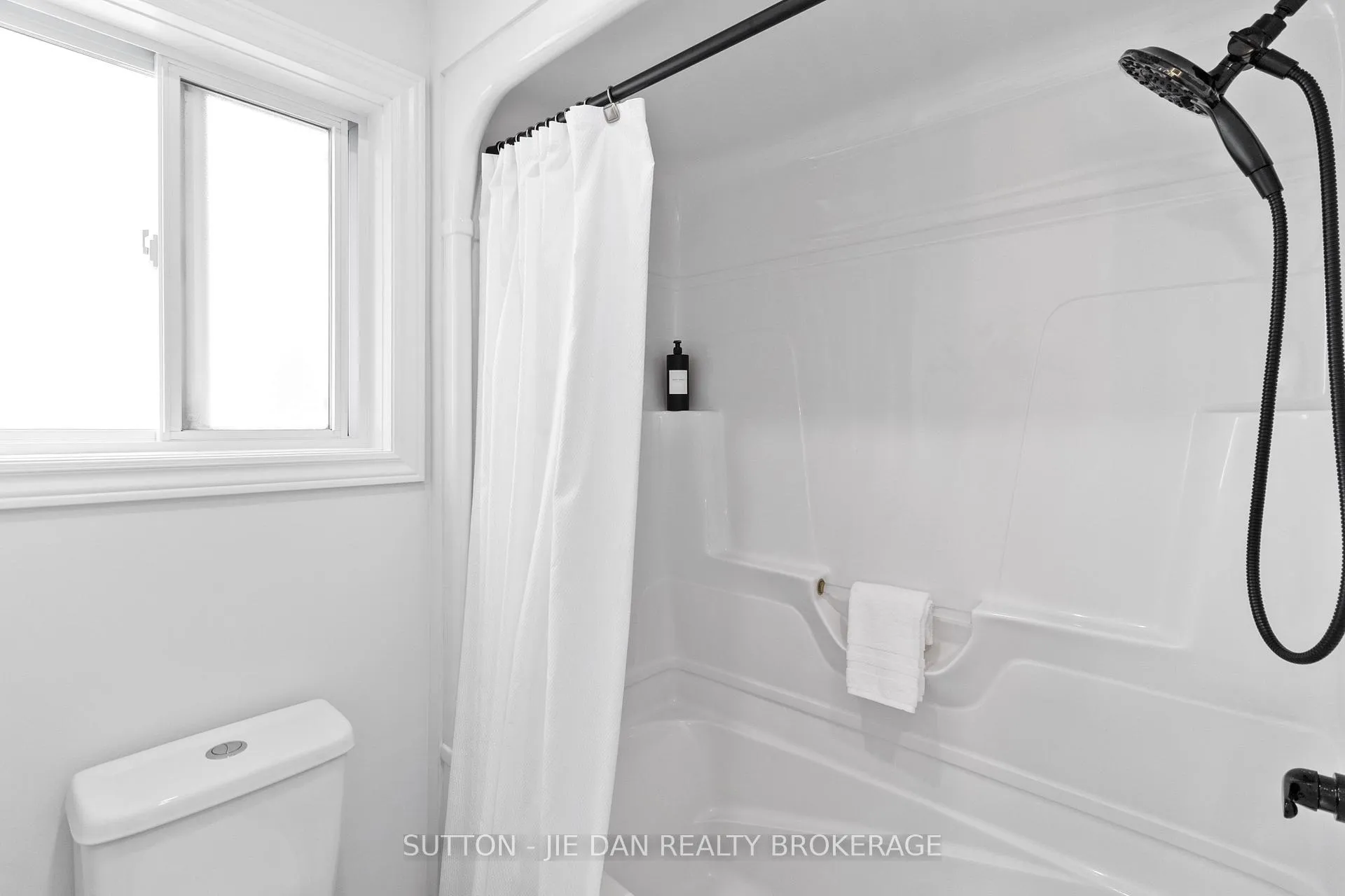Photo 28 of 989 Mapleridge Street, London, North M — HOMEH