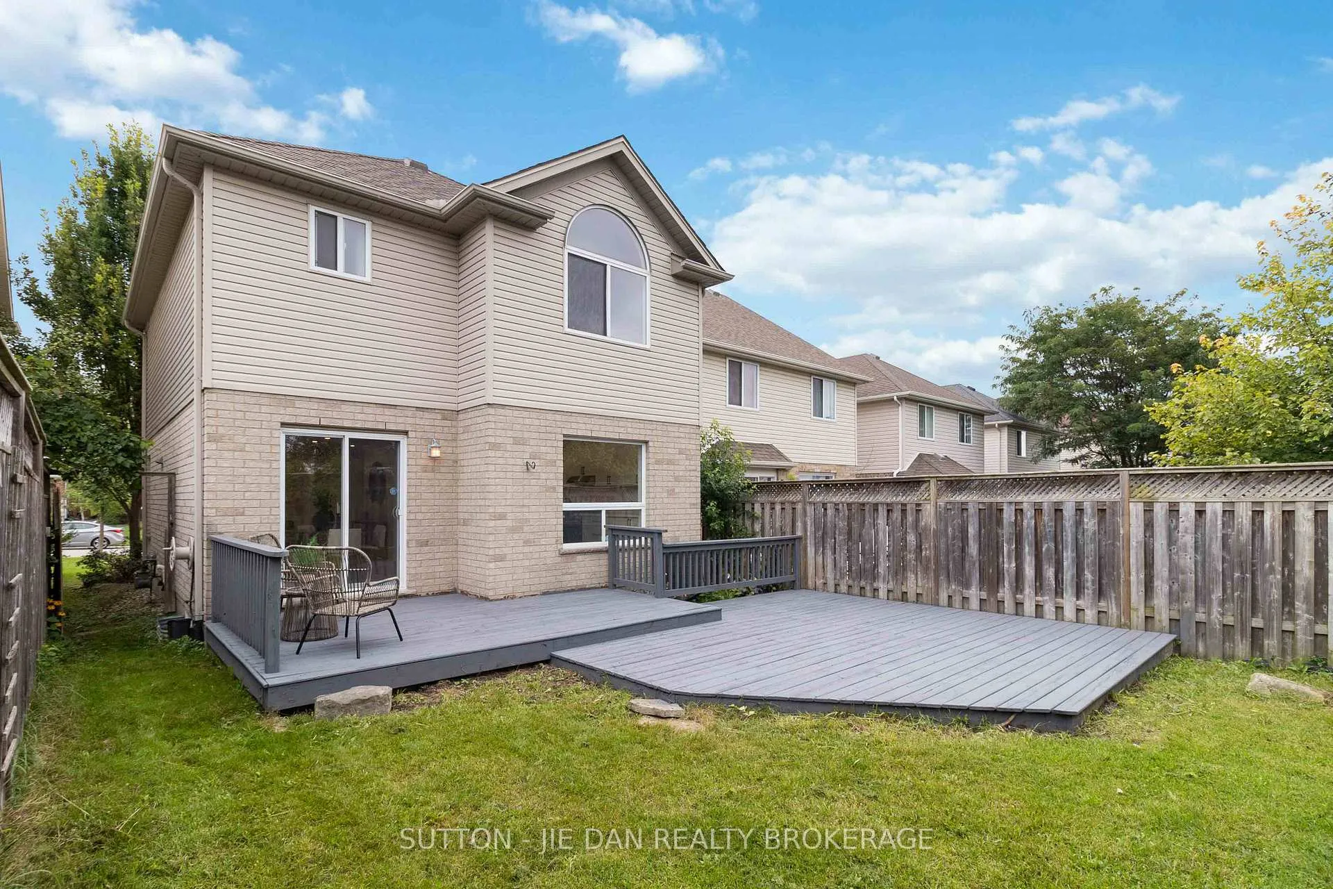 Photo 34 of 989 Mapleridge Street, London, North M — HOMEH