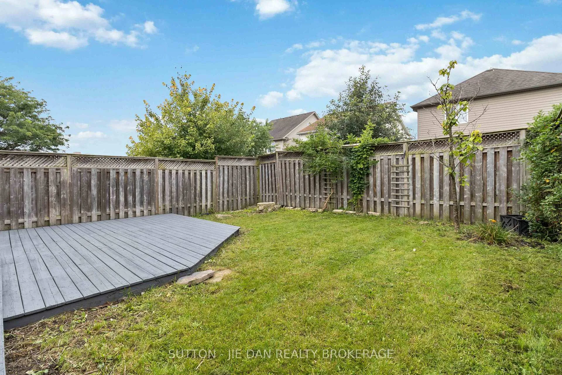 Photo 38 of 989 Mapleridge Street, London, North M — HOMEH