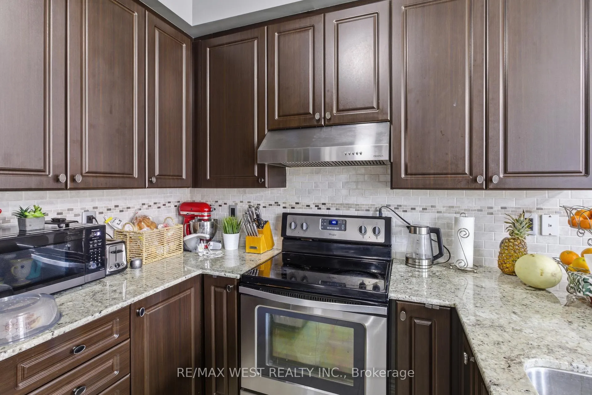 Photo 12 of 68 Jackson Drive, New Tecumseth, Tottenham — HOMEH