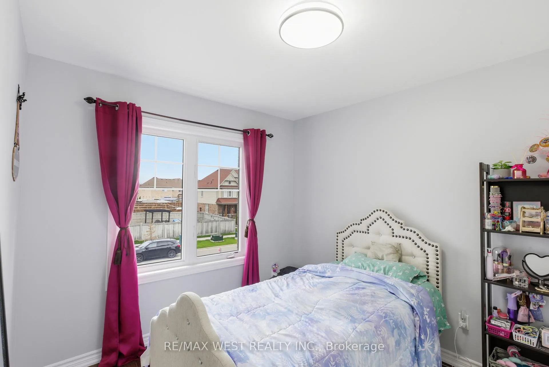Photo 16 of 68 Jackson Drive, New Tecumseth, Tottenham — HOMEH