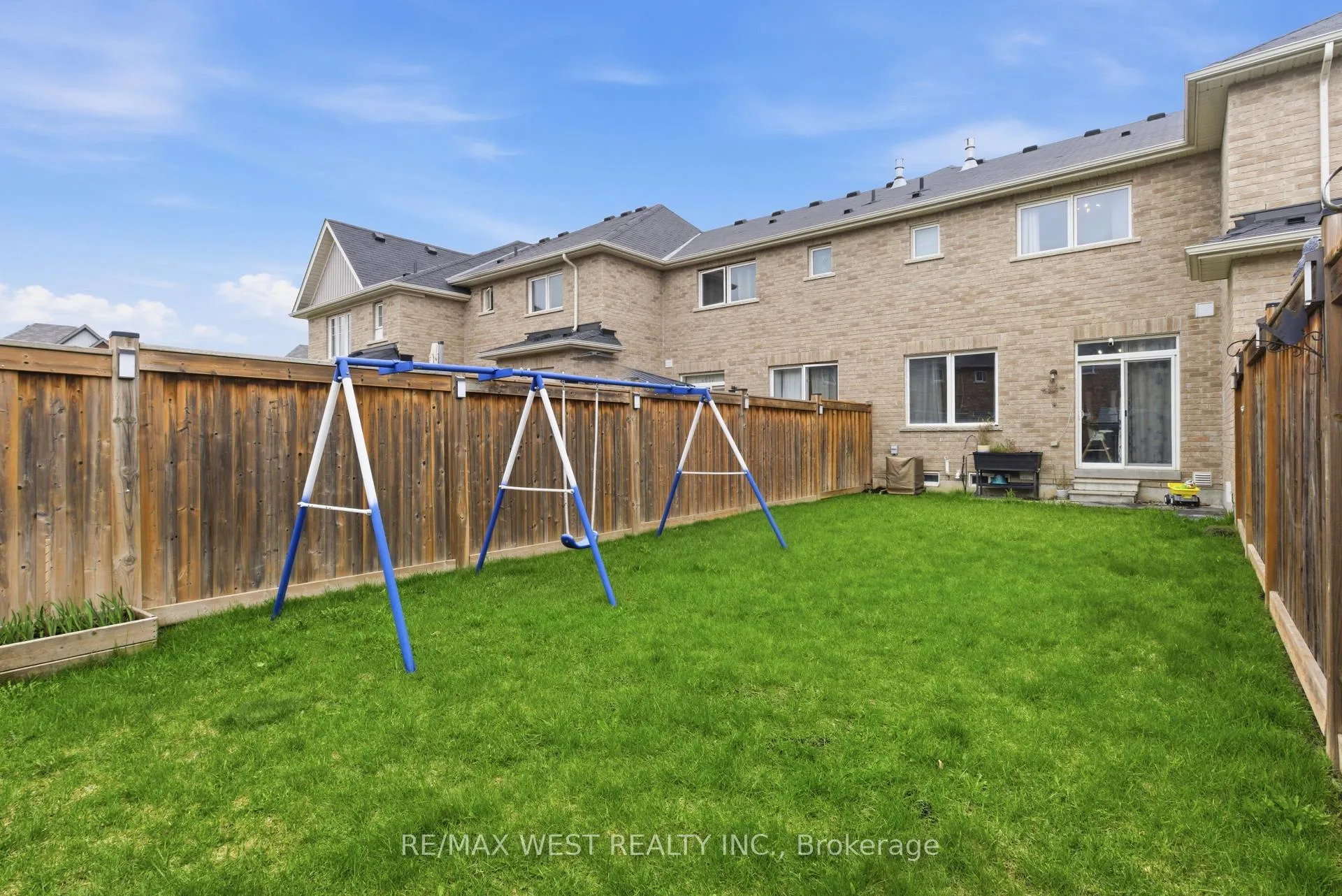 Photo 26 of 68 Jackson Drive, New Tecumseth, Tottenham — HOMEH