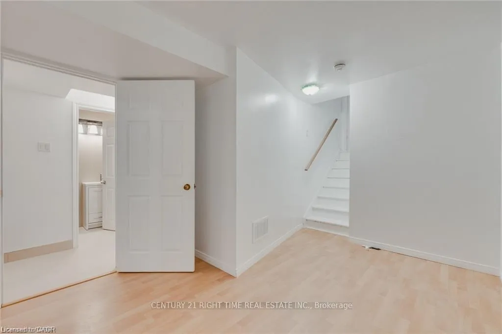 Photo 5 of 347 Keewatin Avenue, Kitchener, Grand River North — HOMEH