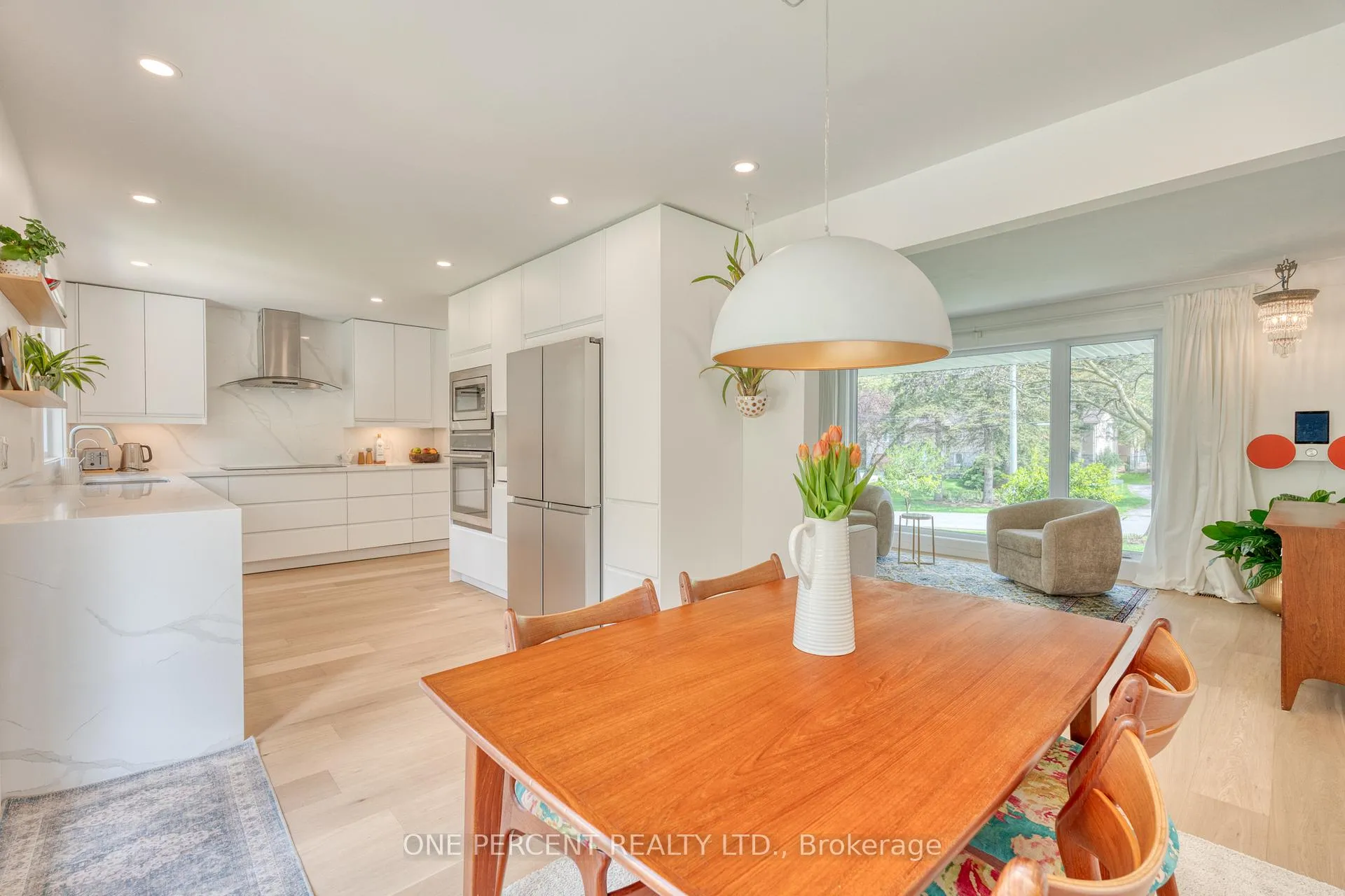 Photo 15 of 187 Woodview Crescent, Hamilton, Ancaster — HOMEH