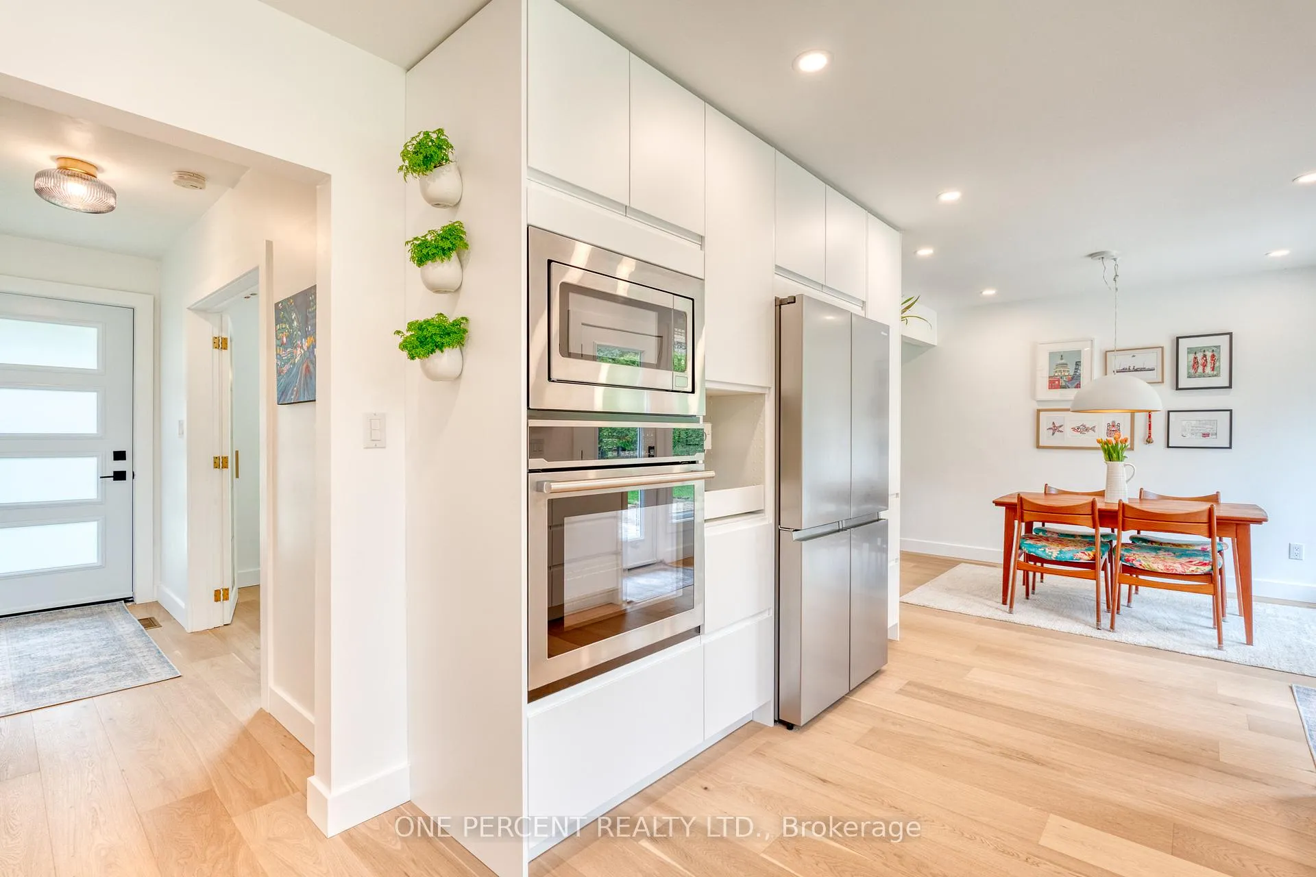 Photo 25 of 187 Woodview Crescent, Hamilton, Ancaster — HOMEH