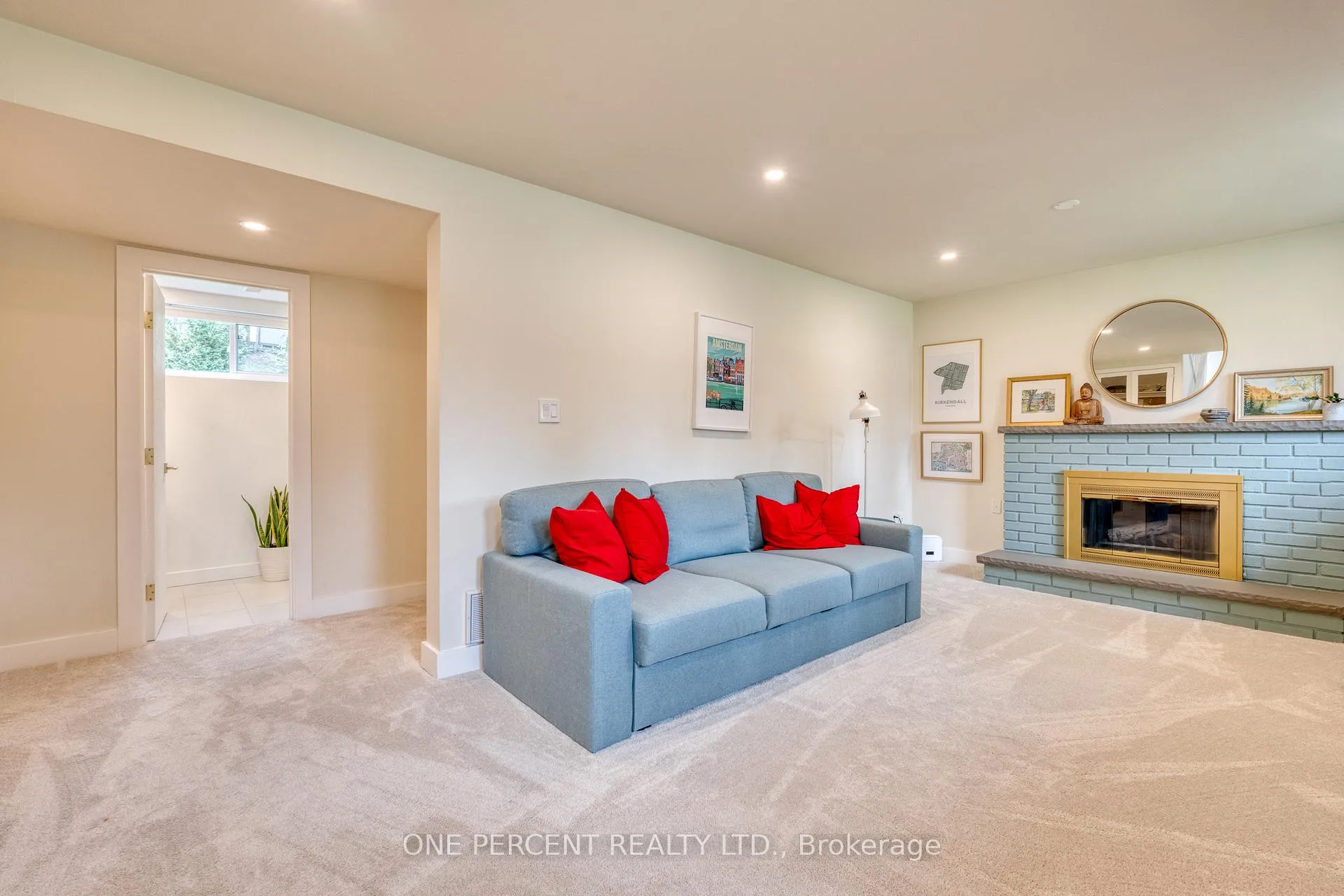Photo 32 of 187 Woodview Crescent, Hamilton, Ancaster — HOMEH