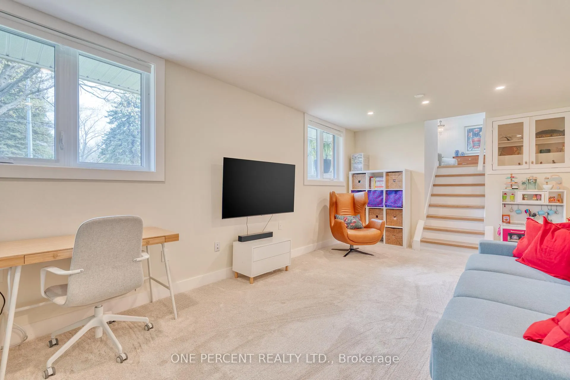 Photo 34 of 187 Woodview Crescent, Hamilton, Ancaster — HOMEH