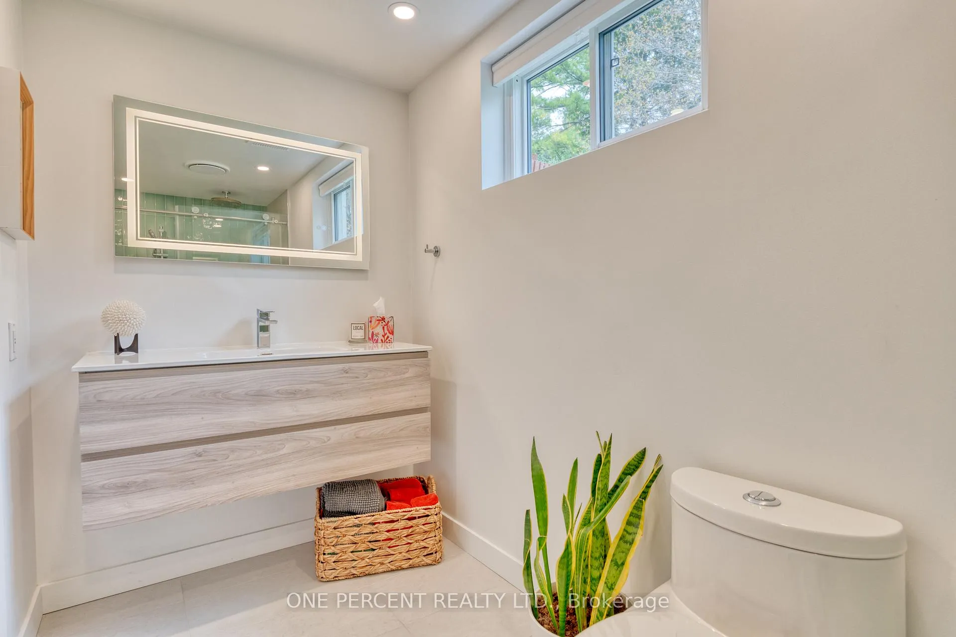 Photo 36 of 187 Woodview Crescent, Hamilton, Ancaster — HOMEH