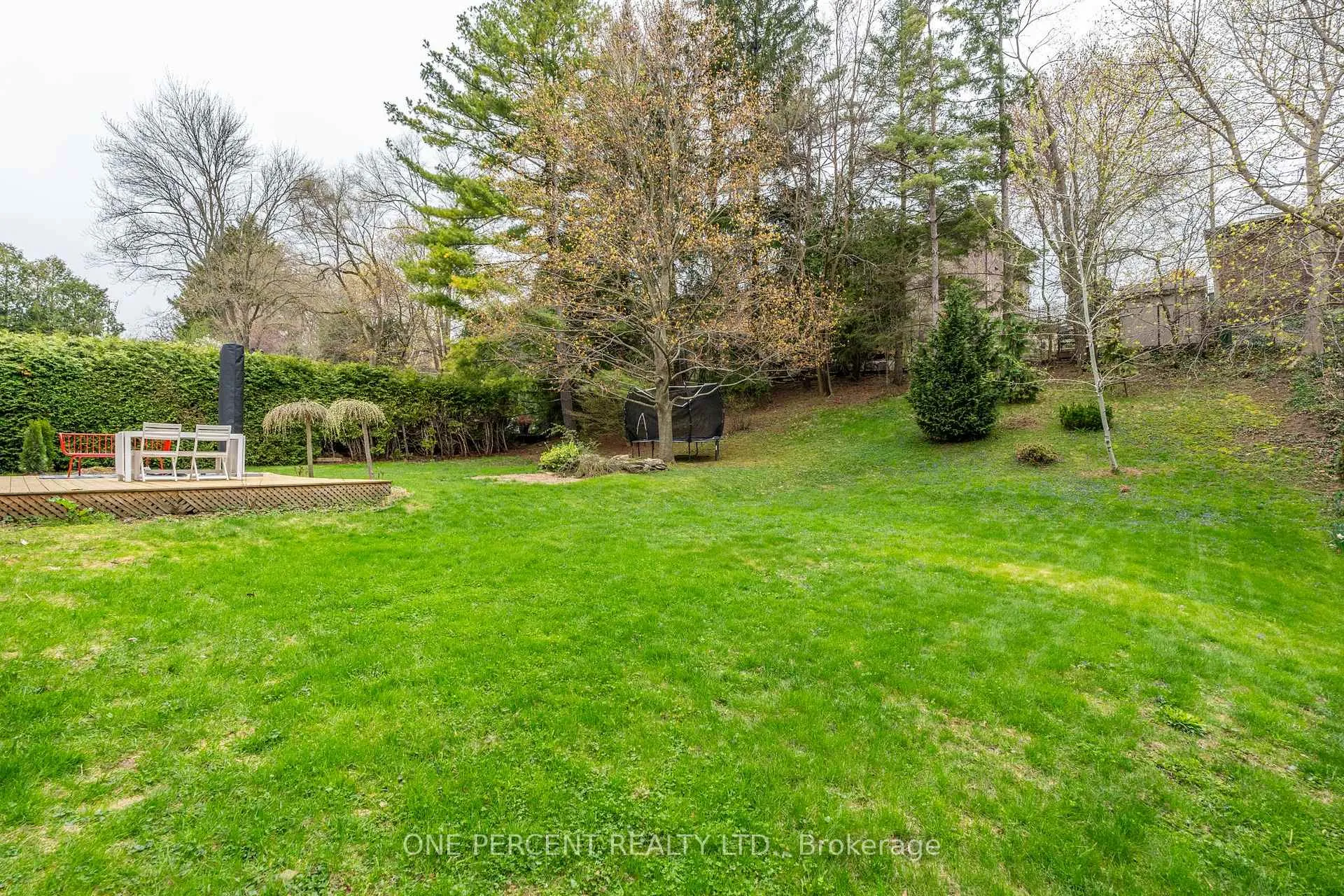 Photo 40 of 187 Woodview Crescent, Hamilton, Ancaster — HOMEH