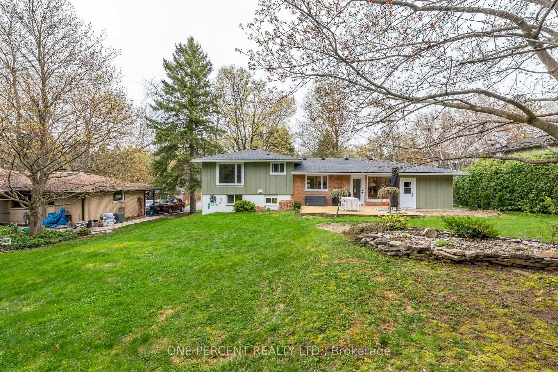 Photo 42 of 187 Woodview Crescent, Hamilton, Ancaster — HOMEH