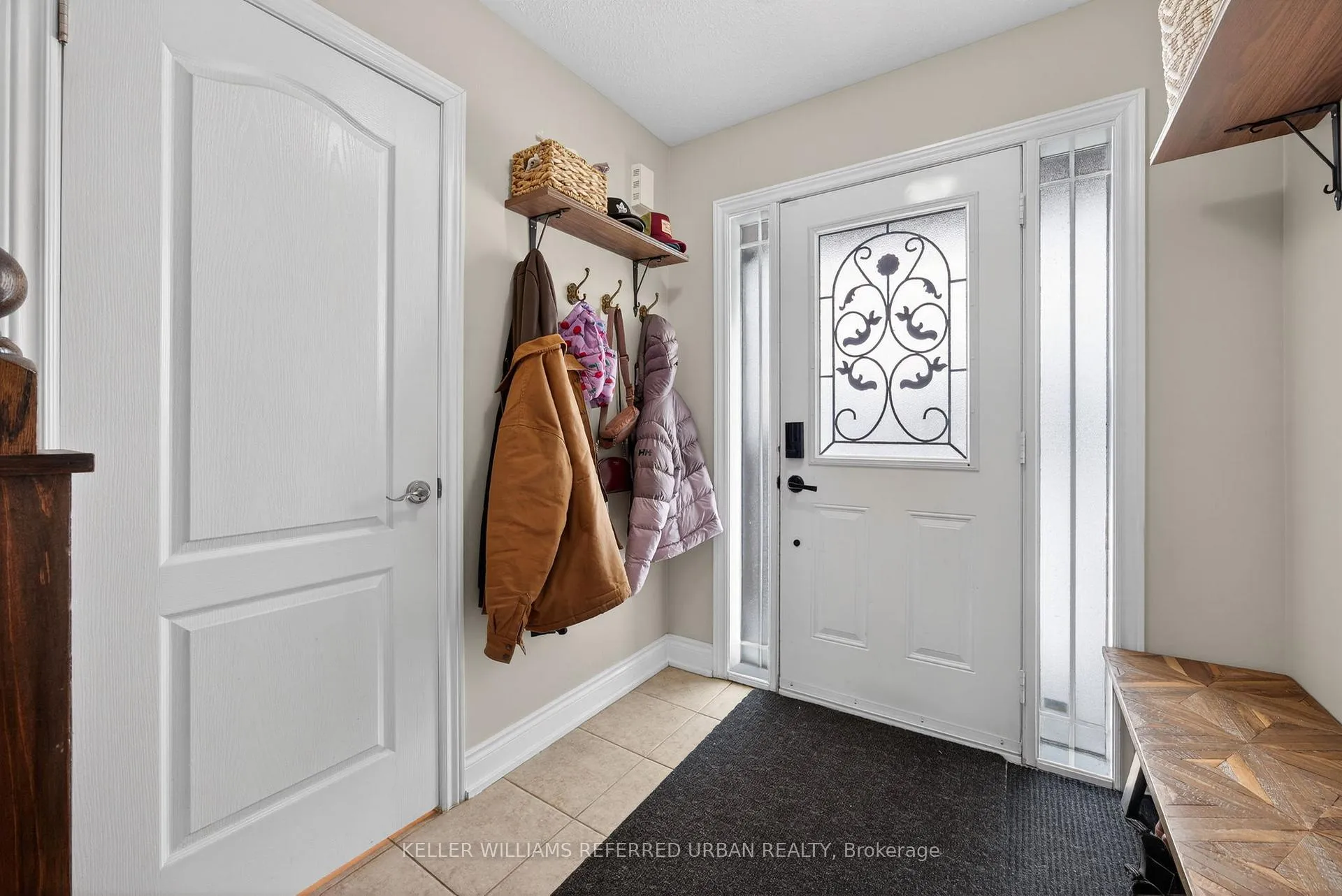 Photo 4 of 3068 Emperor Drive, Orillia — HOMEH