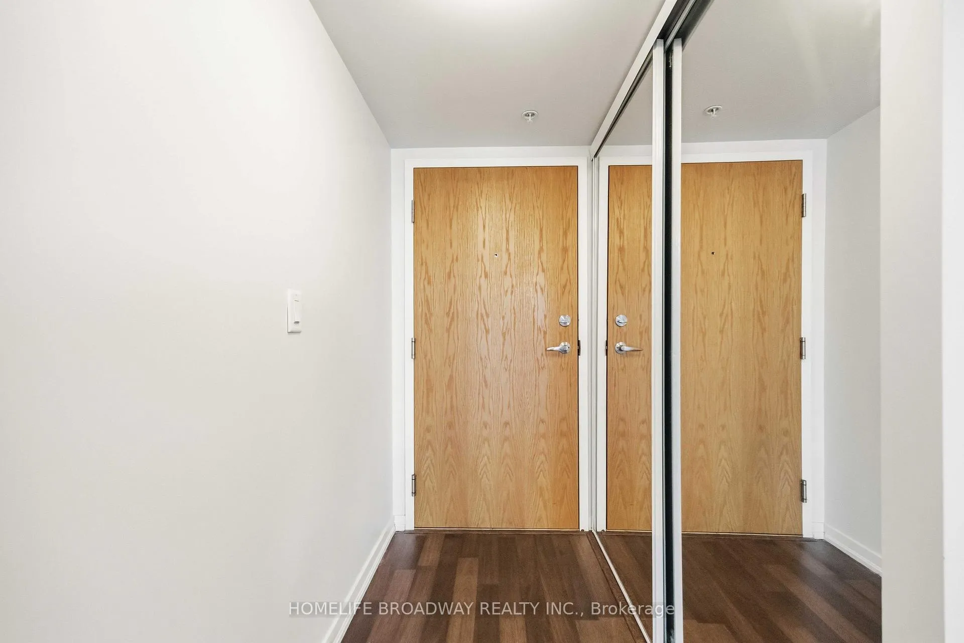 Photo 4 of Unit 1304, 20 Joe Shuster Way, Toronto, South Parkdale — HOMEH