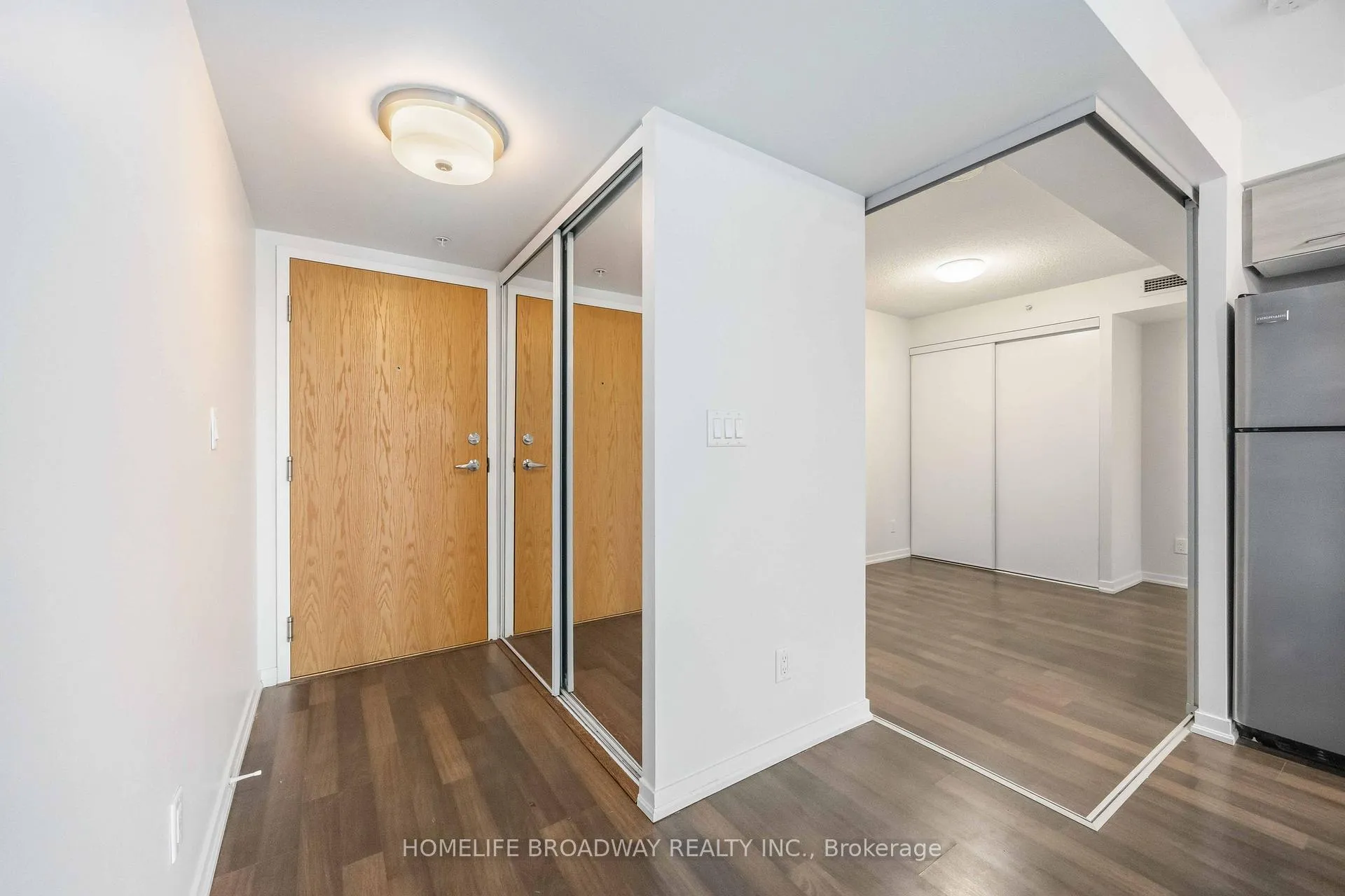 Photo 5 of Unit 1304, 20 Joe Shuster Way, Toronto, South Parkdale — HOMEH