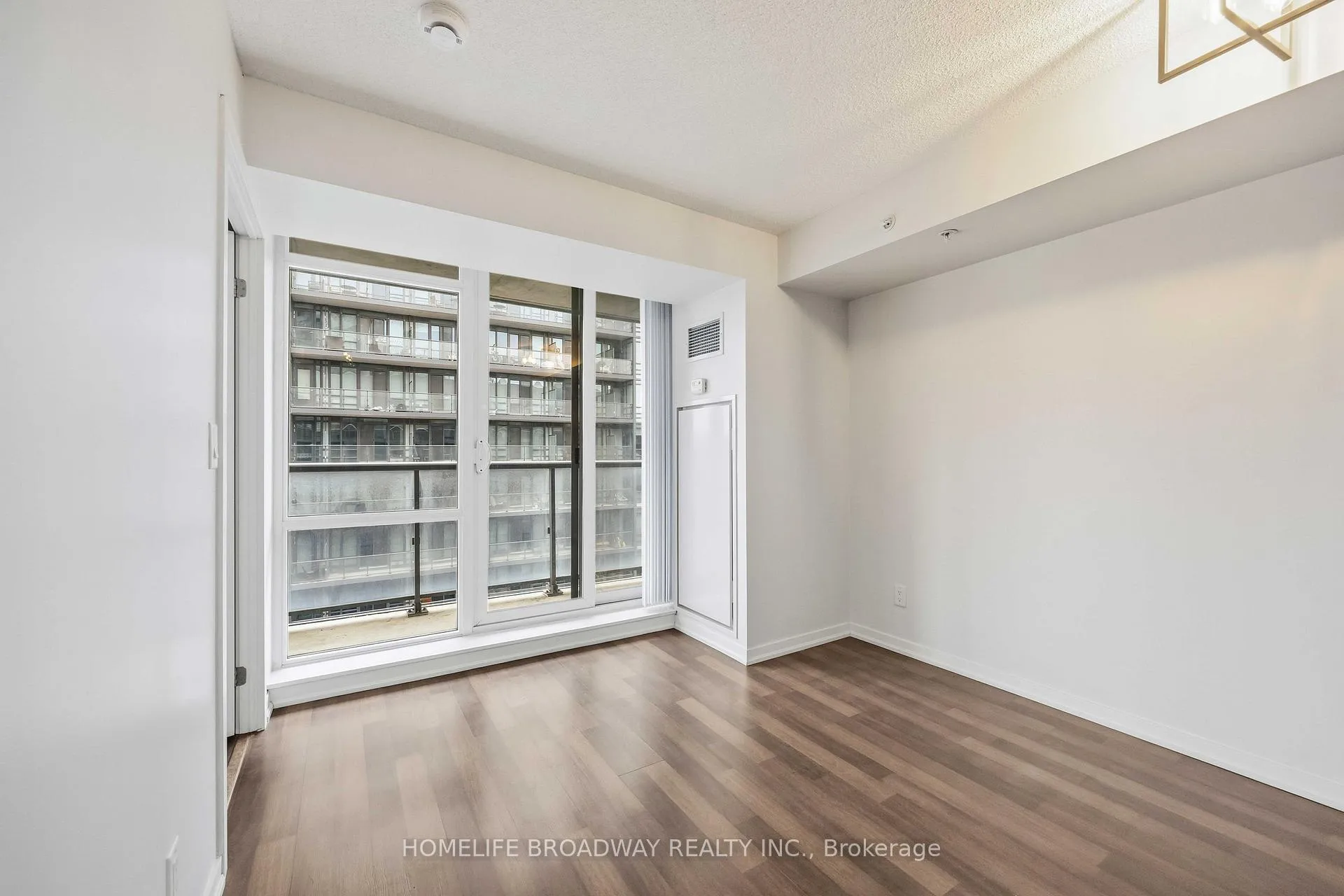 Photo 15 of Unit 1304, 20 Joe Shuster Way, Toronto, South Parkdale — HOMEH