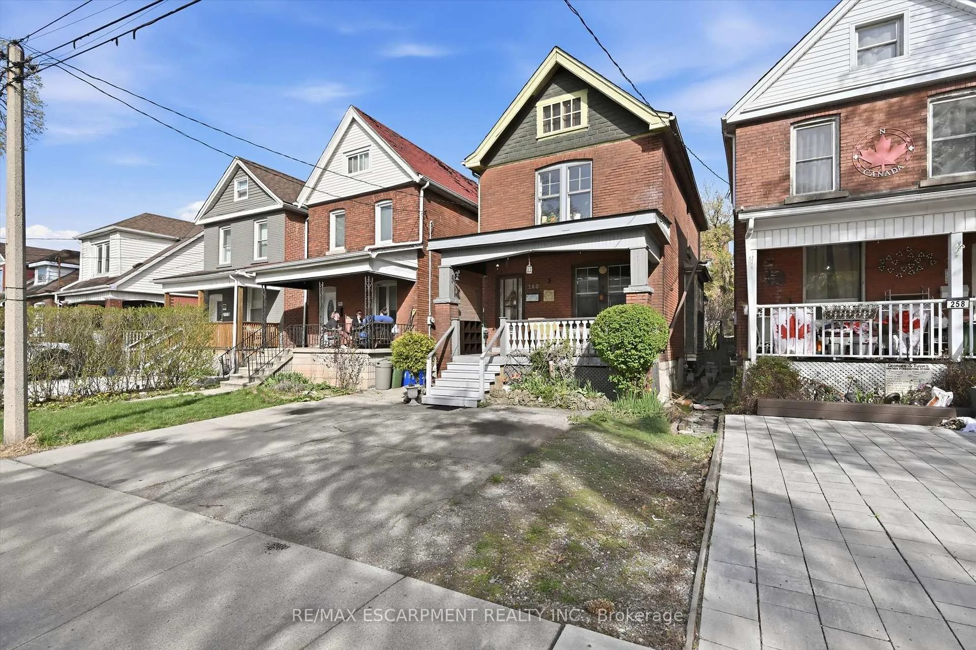 Photo 3 of 260 Balmoral Avenue, Hamilton, Crown Point — HOMEH