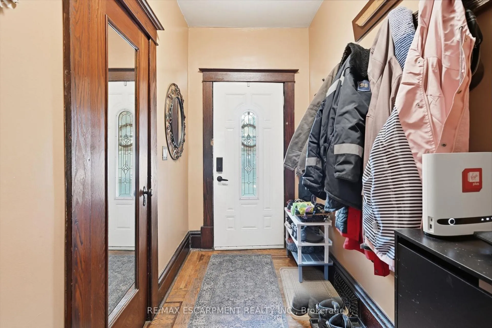 Photo 5 of 260 Balmoral Avenue, Hamilton, Crown Point — HOMEH