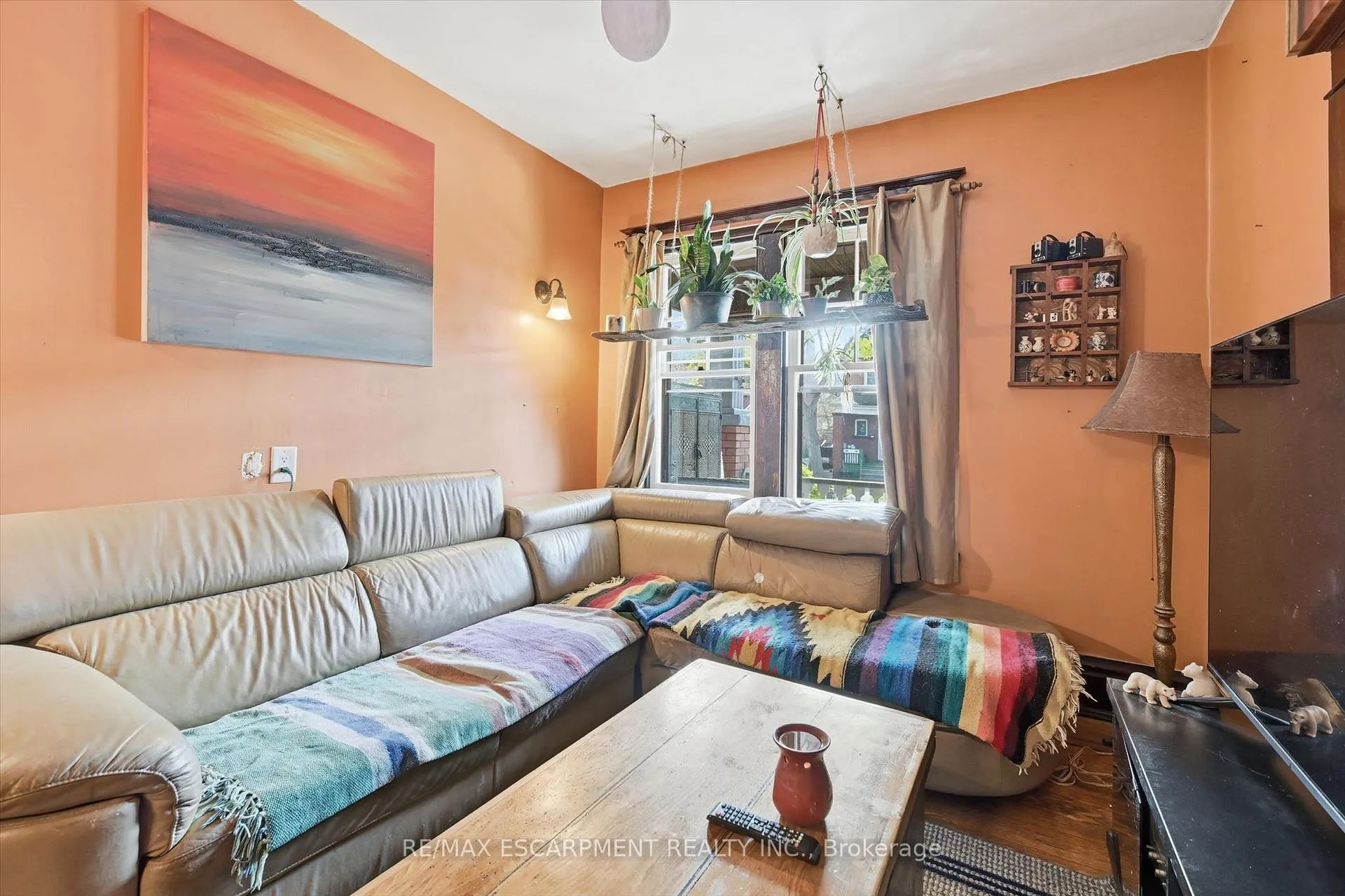 Photo 10 of 260 Balmoral Avenue, Hamilton, Crown Point — HOMEH
