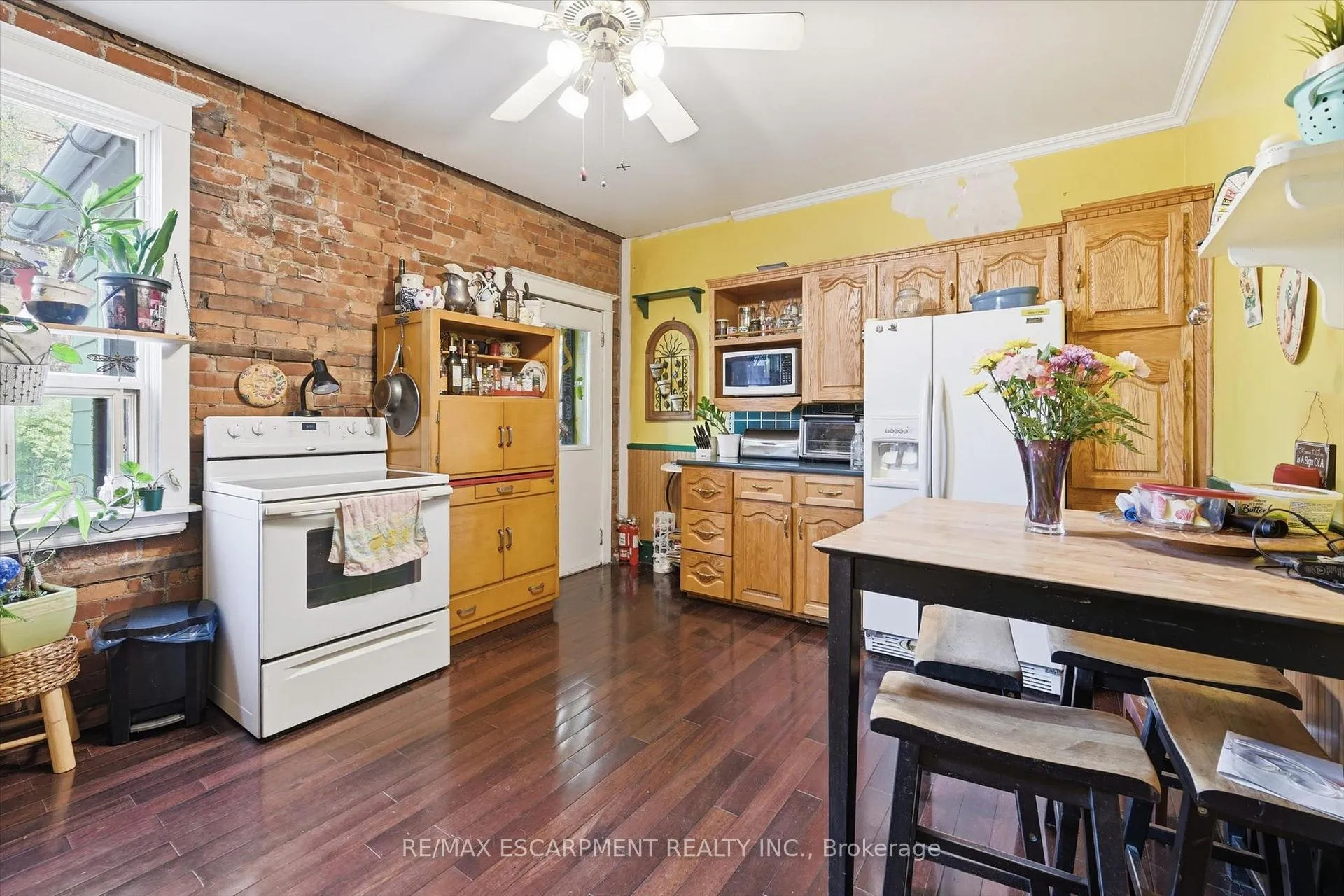 Photo 13 of 260 Balmoral Avenue, Hamilton, Crown Point — HOMEH