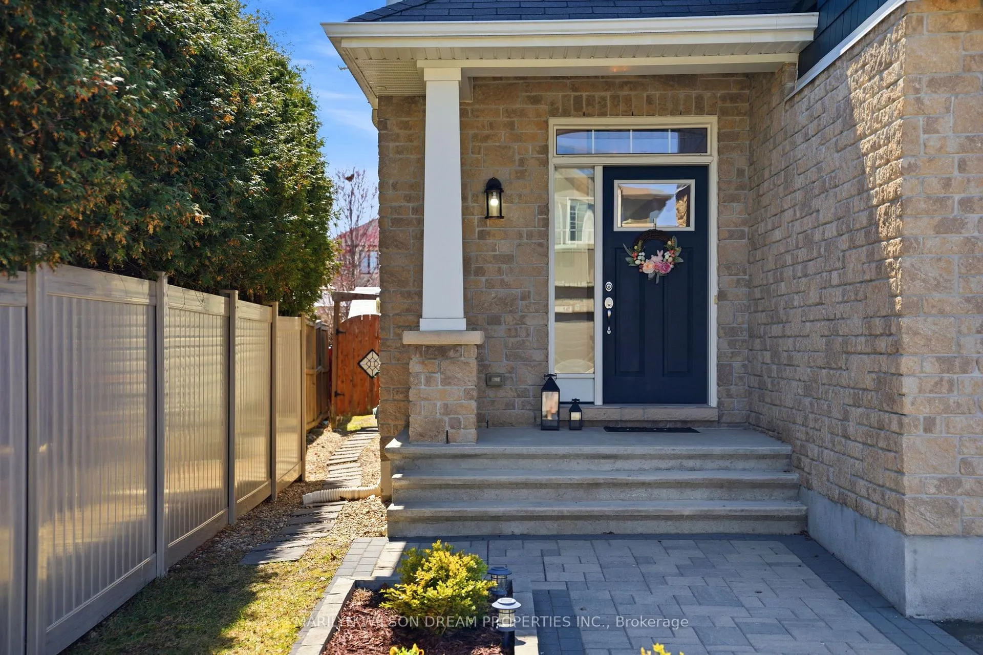 Photo 3 of 146 Tapadero Avenue, Ottawa, Kanata - Emerald Meadows/Trailwest — HOMEH