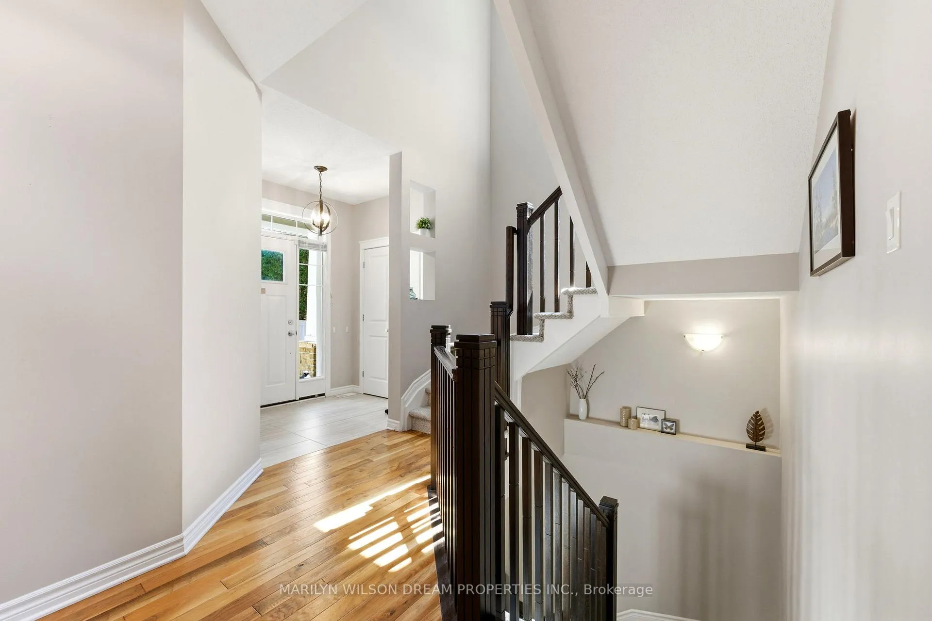 Photo 5 of 146 Tapadero Avenue, Ottawa, Kanata - Emerald Meadows/Trailwest — HOMEH