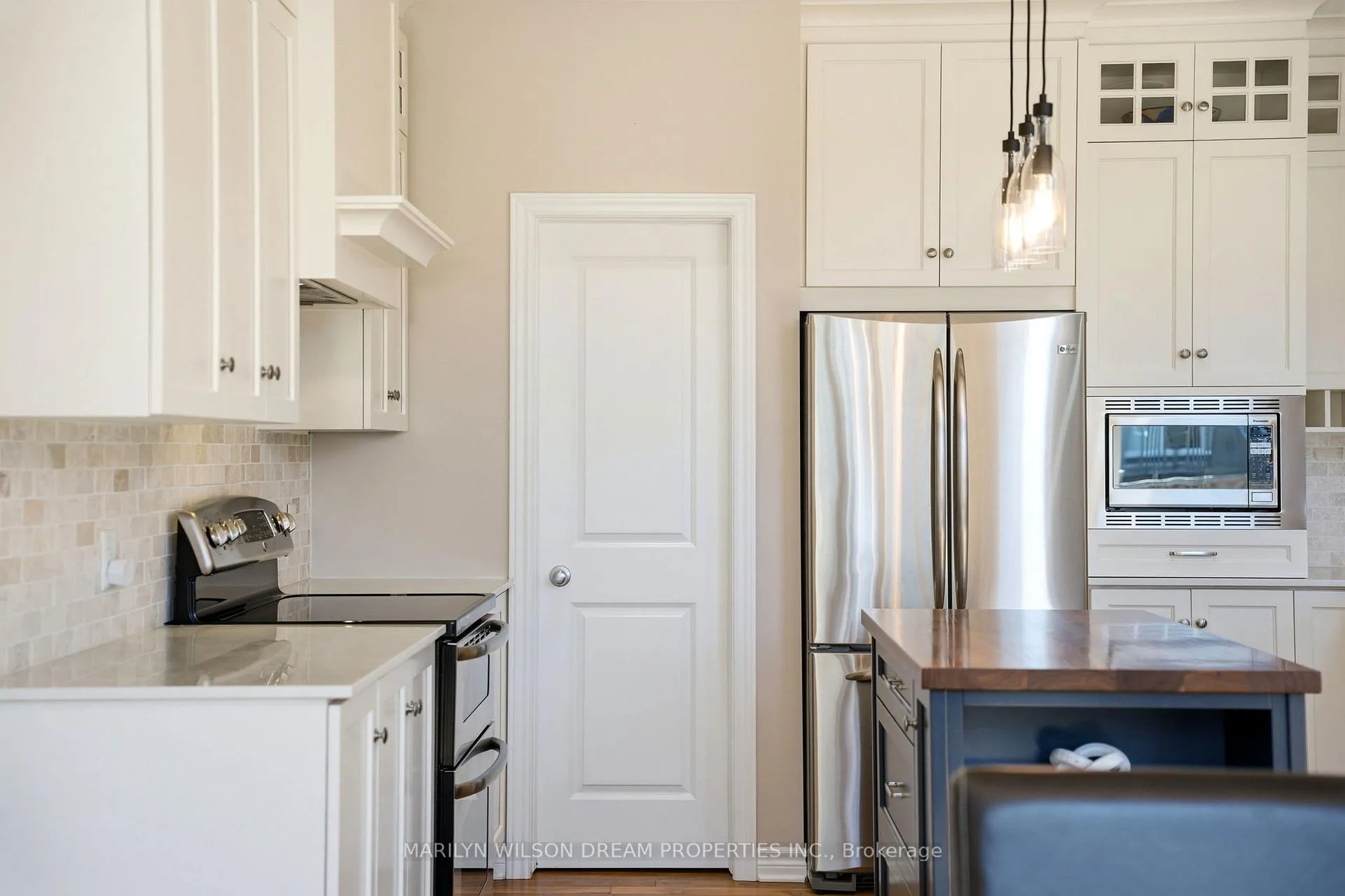 Photo 15 of 146 Tapadero Avenue, Ottawa, Kanata - Emerald Meadows/Trailwest — HOMEH