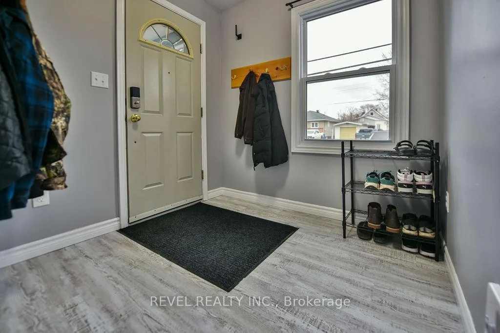 Photo 3 of 379 Cedar Street N, Timmins, TNE - Central — HOMEH