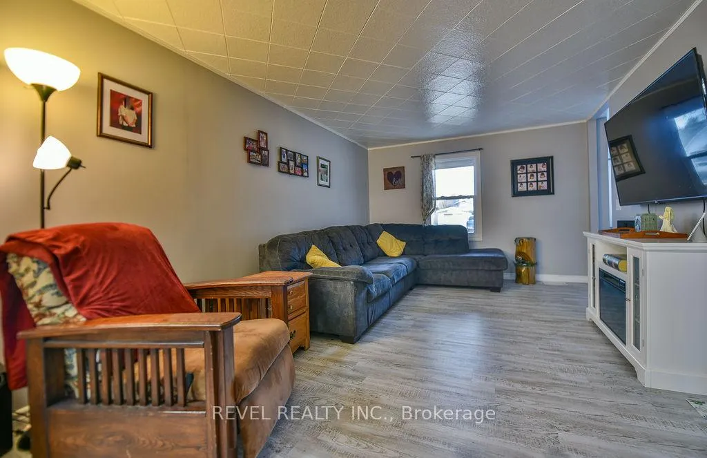 Photo 4 of 379 Cedar Street N, Timmins, TNE - Central — HOMEH