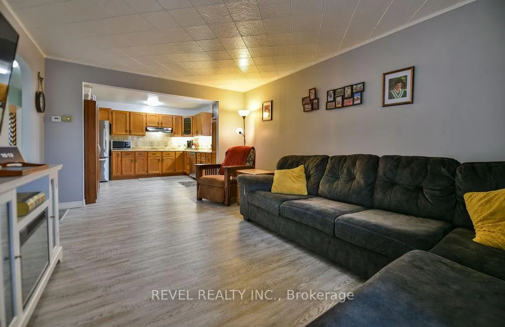 Photo 7 of 379 Cedar Street N, Timmins, TNE - Central — HOMEH