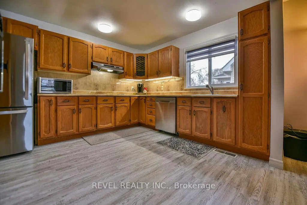 Photo 9 of 379 Cedar Street N, Timmins, TNE - Central — HOMEH