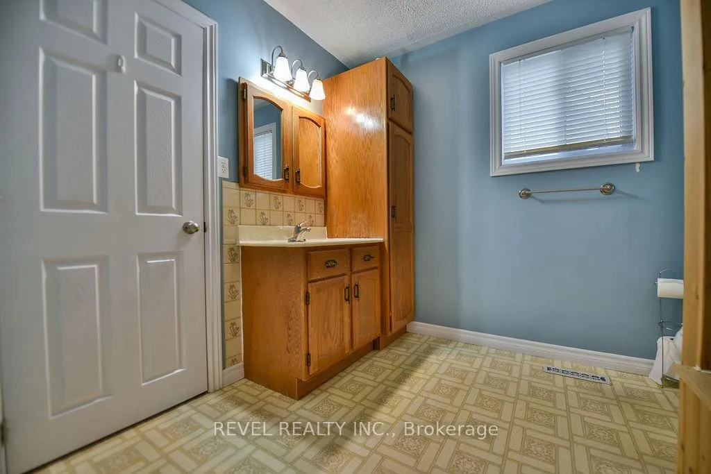 Photo 21 of 379 Cedar Street N, Timmins, TNE - Central — HOMEH