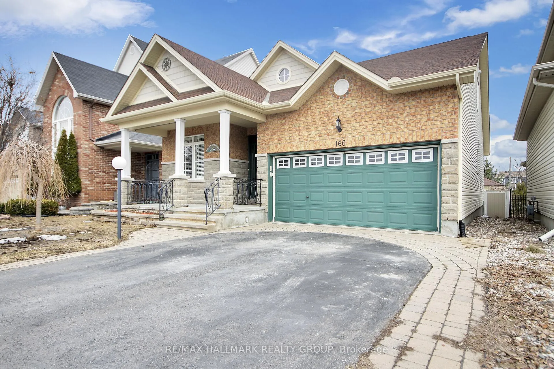 Photo 3 of 166 Lamplighters Drive, Ottawa, Barrhaven - Cedargrove/Fraserdale — HOMEH