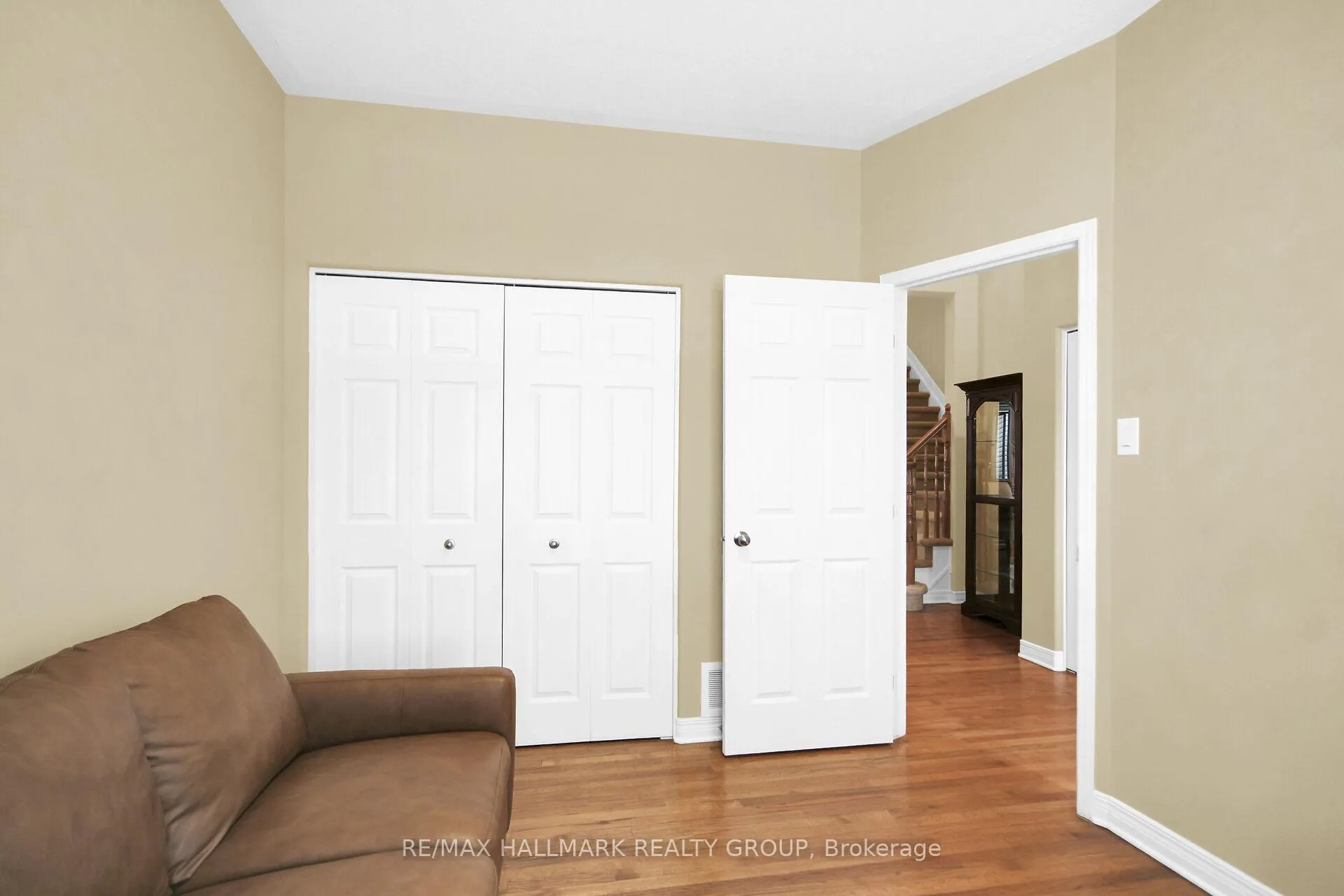 Photo 8 of 166 Lamplighters Drive, Ottawa, Barrhaven - Cedargrove/Fraserdale — HOMEH