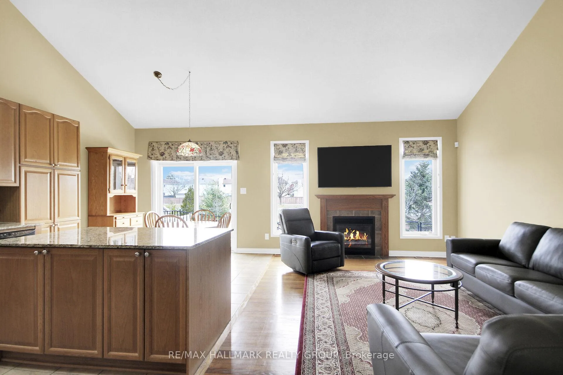 Photo 12 of 166 Lamplighters Drive, Ottawa, Barrhaven - Cedargrove/Fraserdale — HOMEH