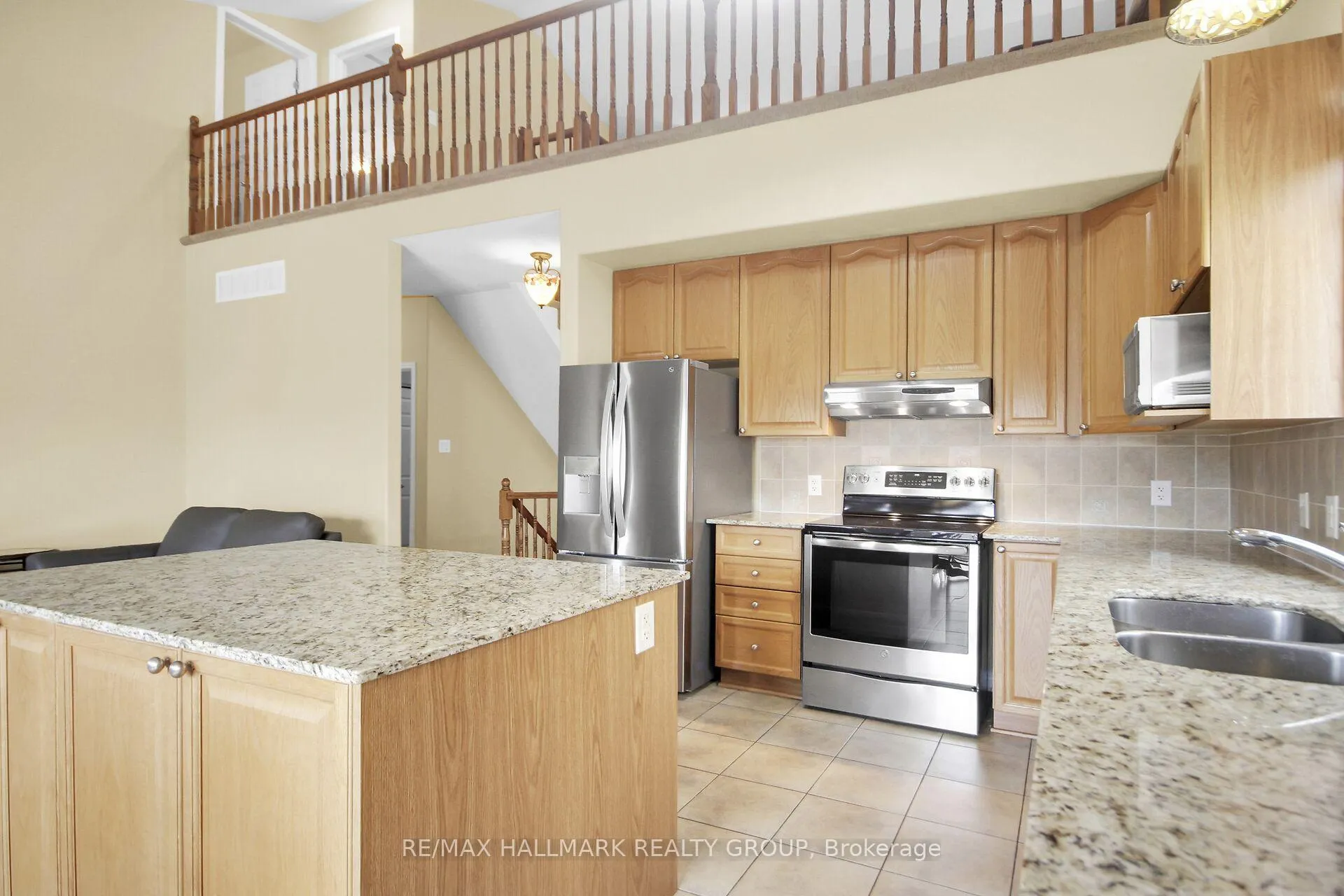 Photo 19 of 166 Lamplighters Drive, Ottawa, Barrhaven - Cedargrove/Fraserdale — HOMEH
