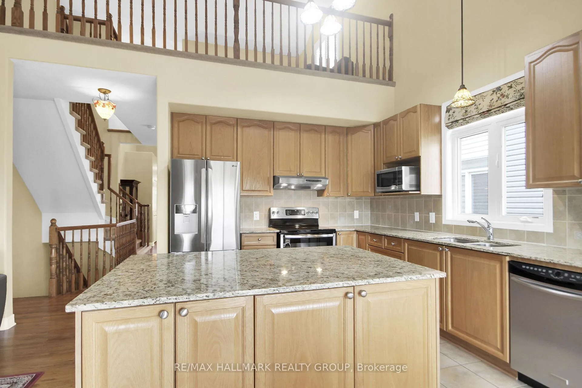 Photo 23 of 166 Lamplighters Drive, Ottawa, Barrhaven - Cedargrove/Fraserdale — HOMEH