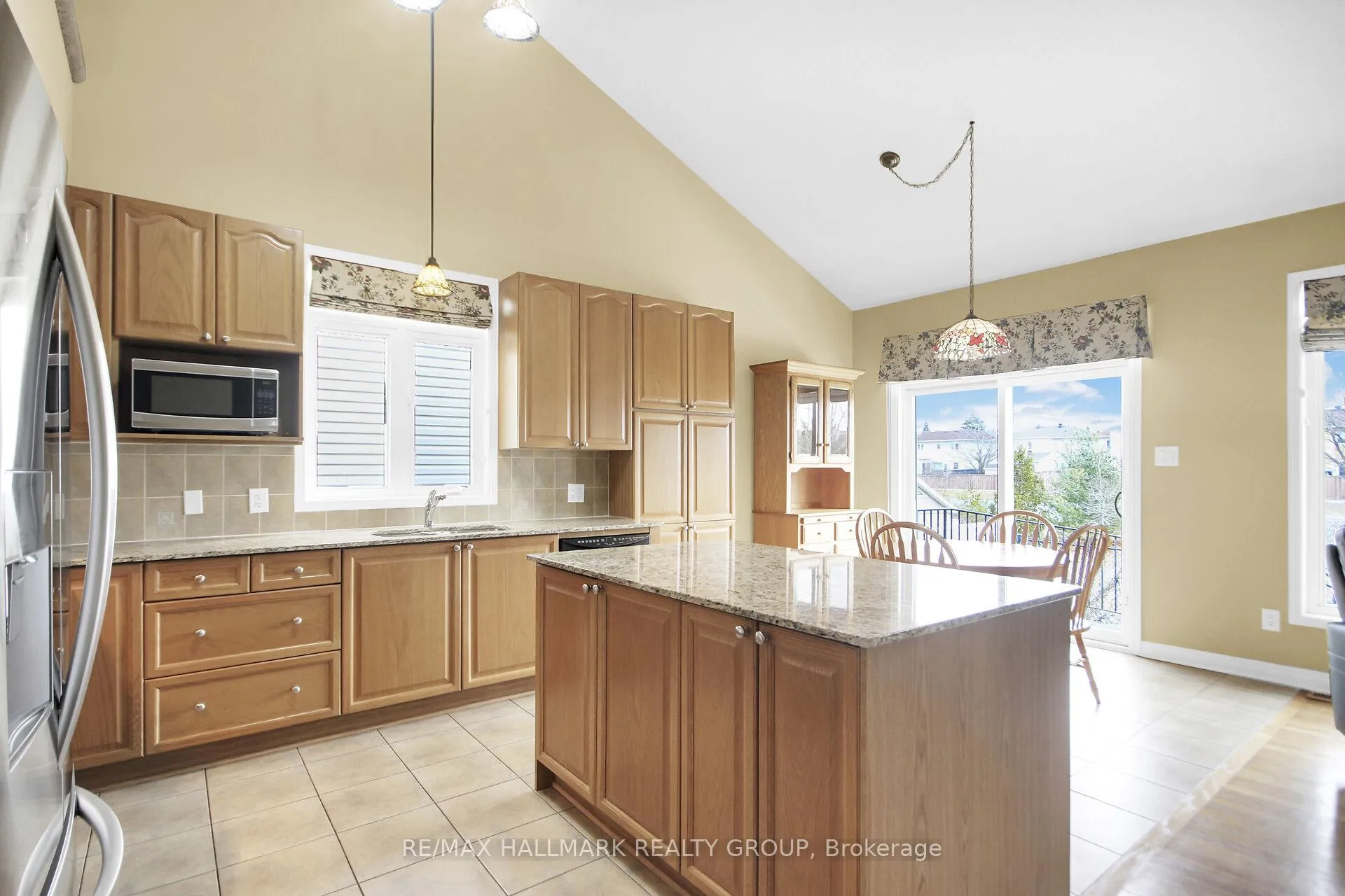Photo 24 of 166 Lamplighters Drive, Ottawa, Barrhaven - Cedargrove/Fraserdale — HOMEH