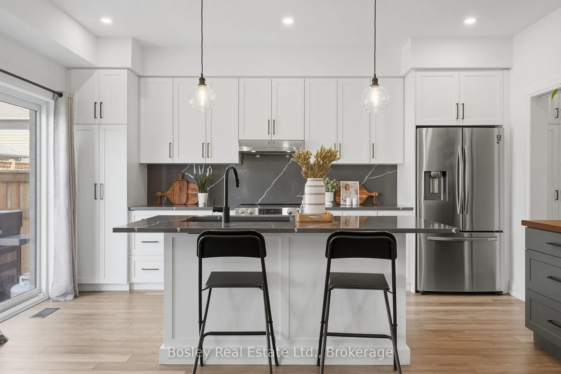 Photo 10 of 100 Mclean Avenue, Collingwood — HOMEH