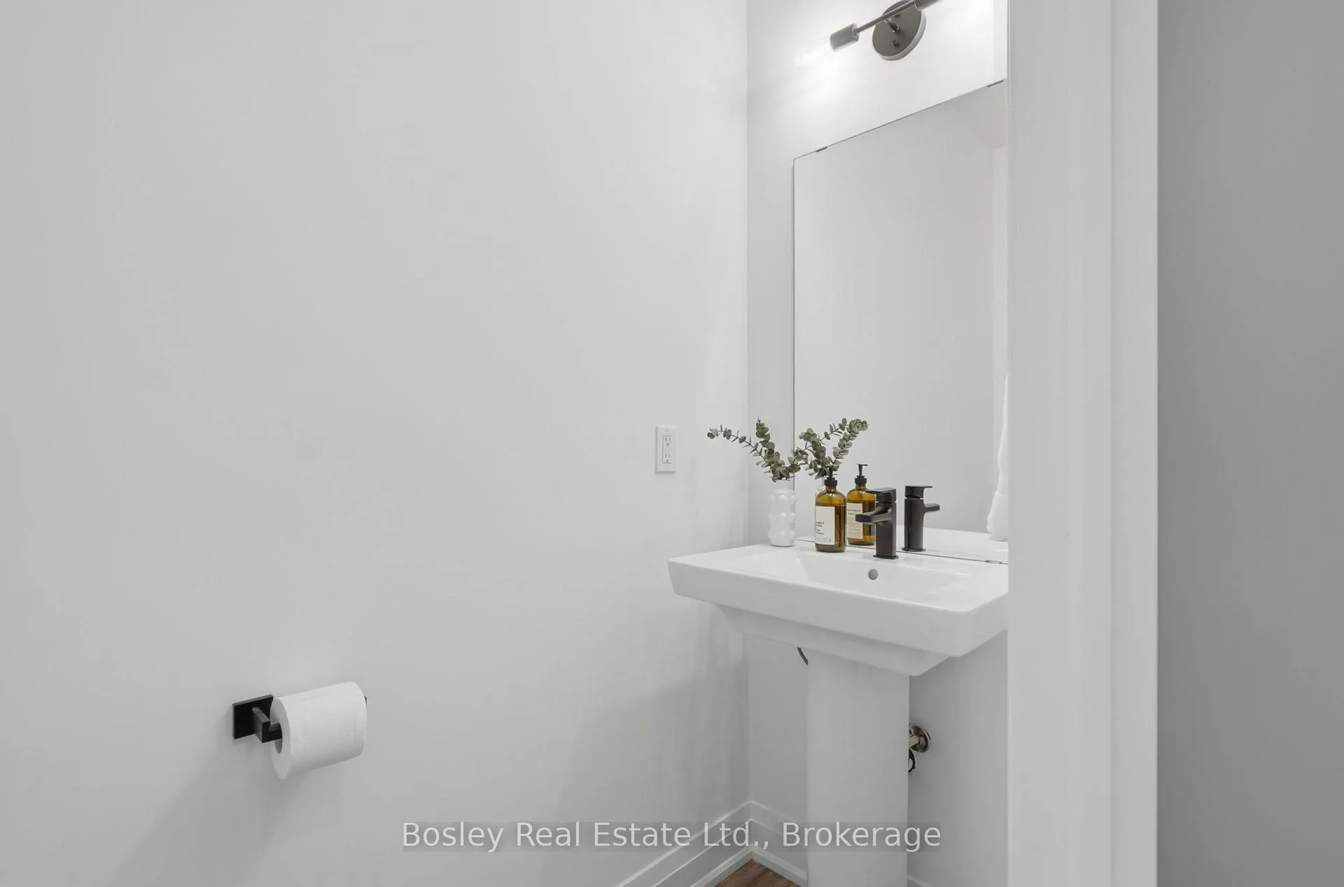 Photo 16 of 100 Mclean Avenue, Collingwood — HOMEH