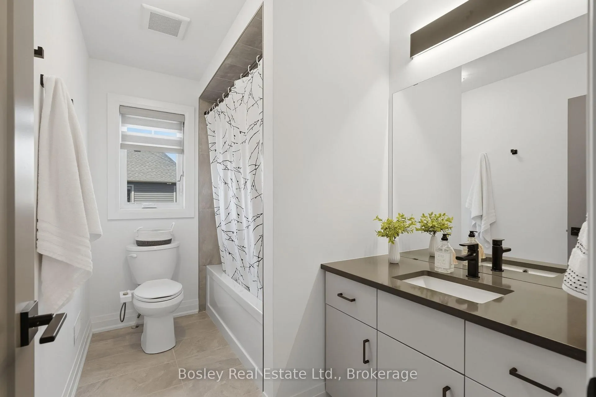 Photo 25 of 100 Mclean Avenue, Collingwood — HOMEH