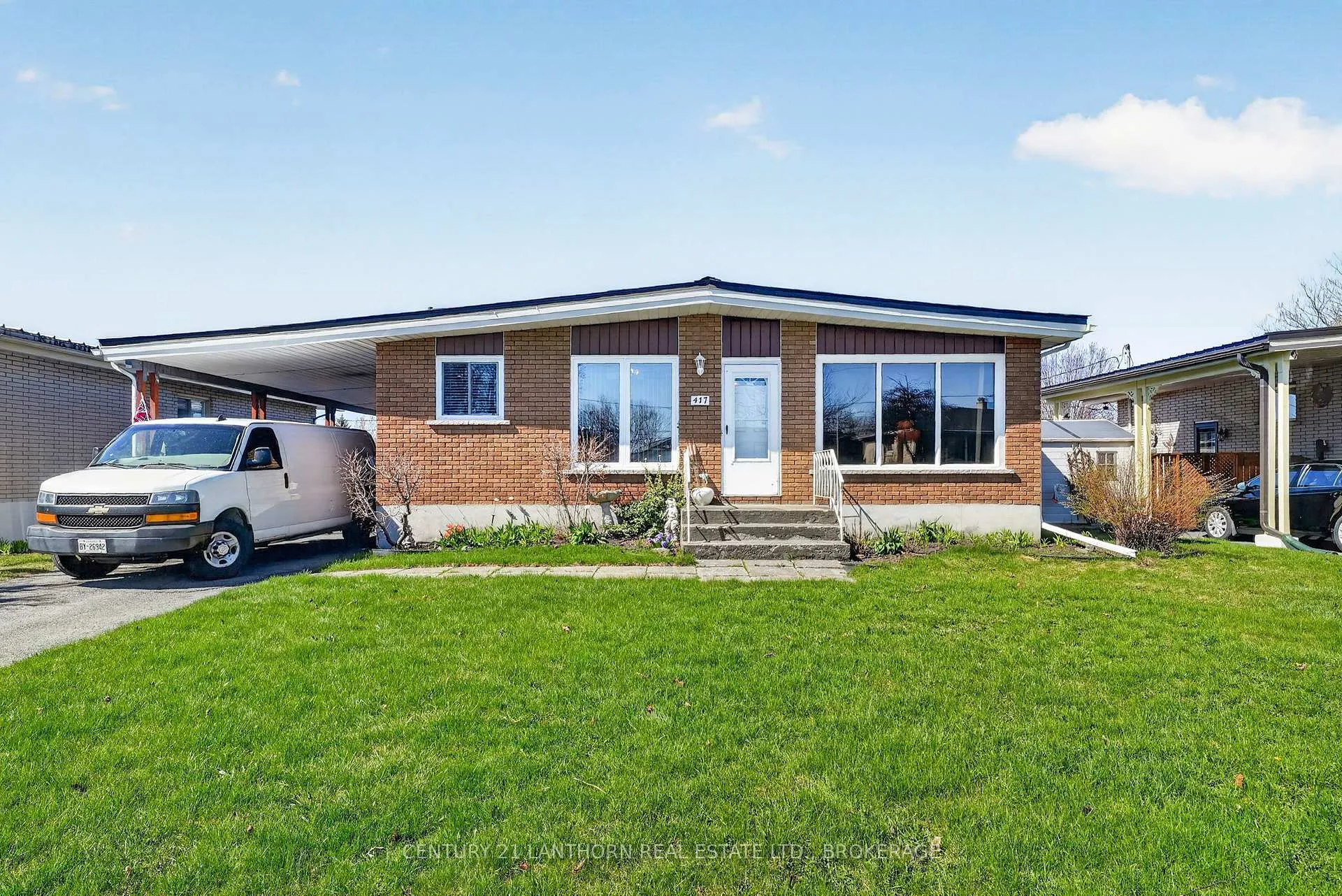 Photo 1 of 417 Beach Avenue, Cornwall — HOMEH