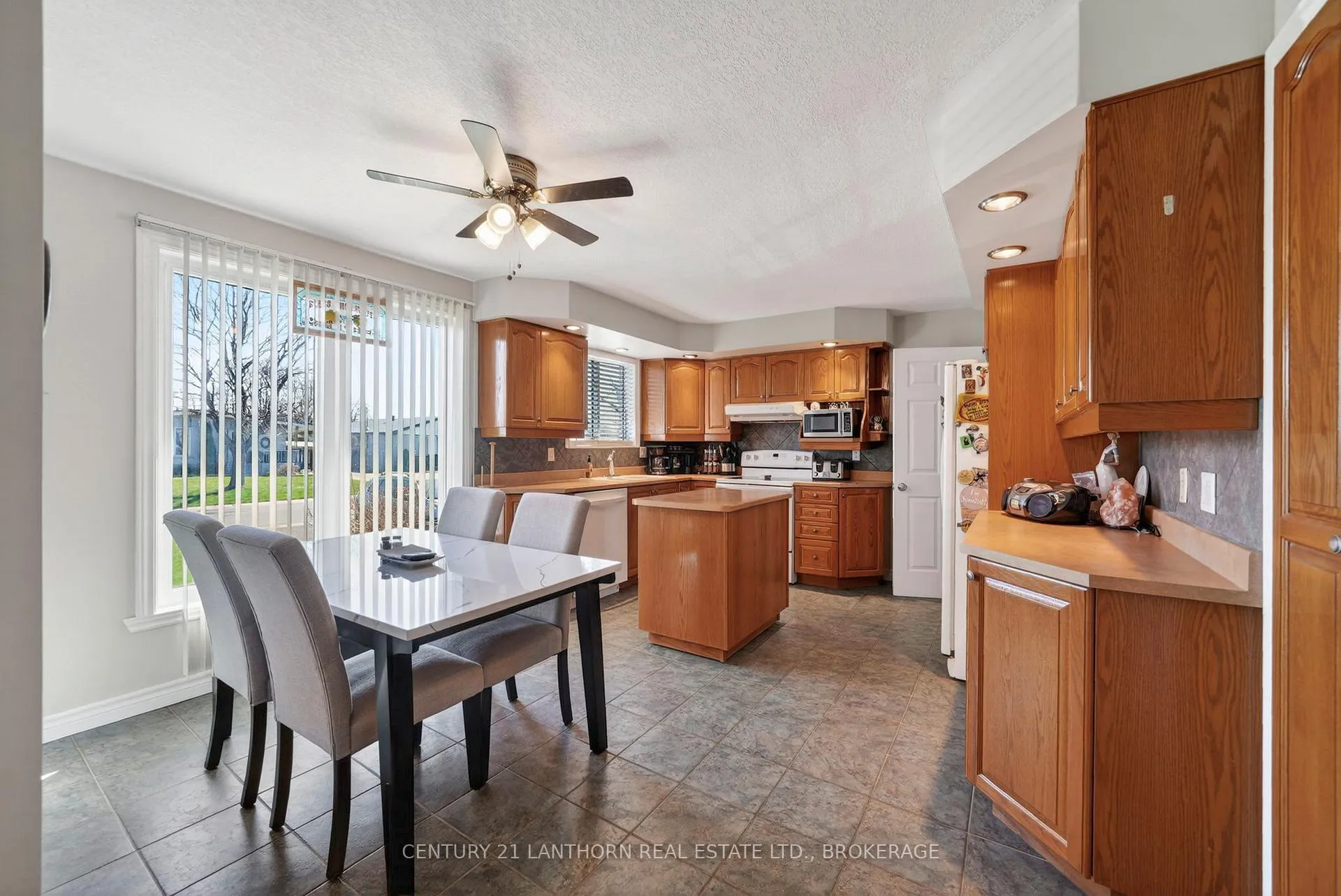 Photo 8 of 417 Beach Avenue, Cornwall — HOMEH