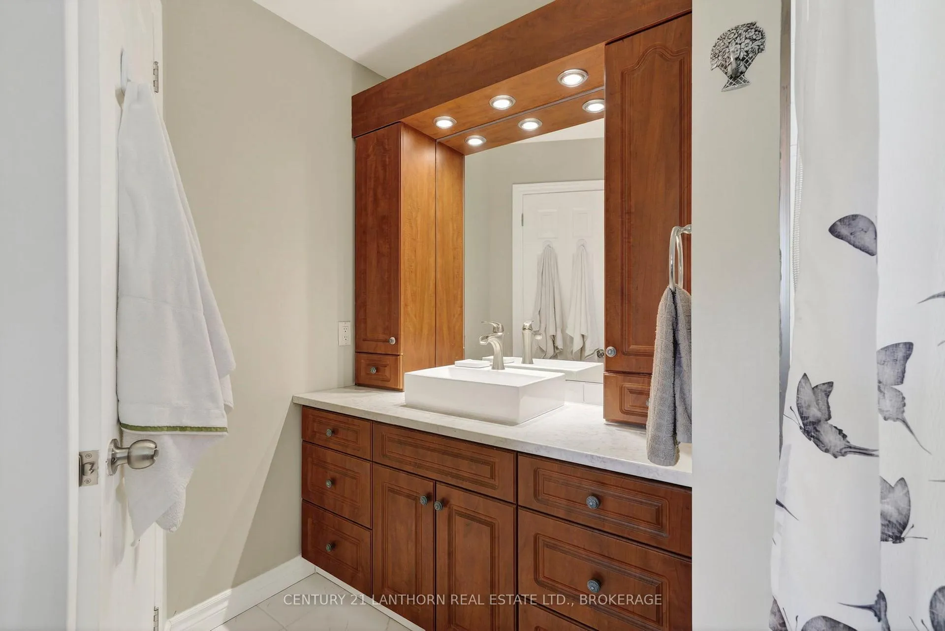 Photo 16 of 417 Beach Avenue, Cornwall — HOMEH