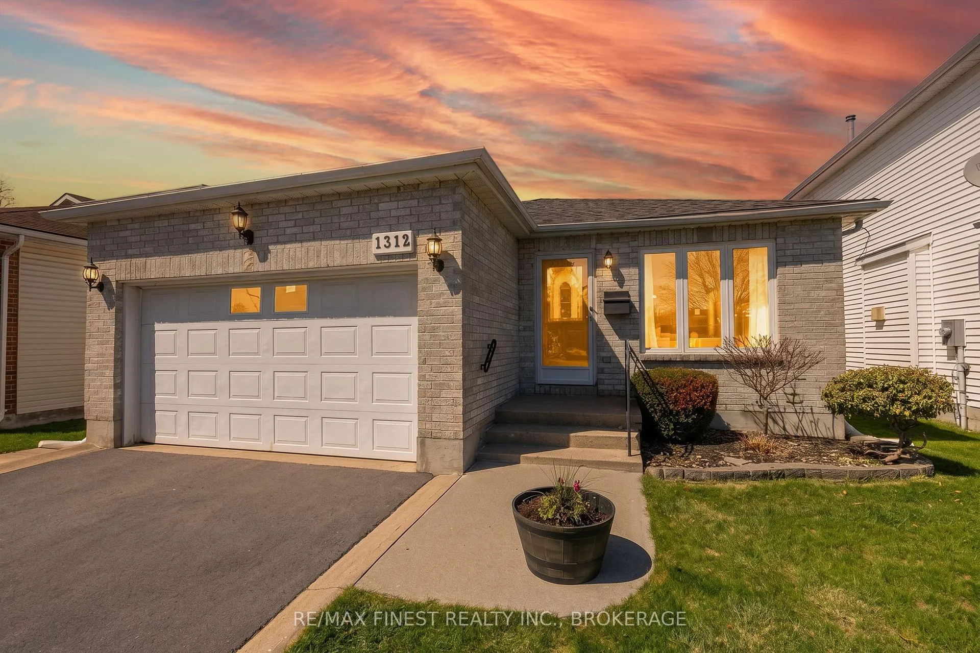Photo 1 of 1312 Fisher Crescent, Kingston, City Southwest — HOMEH