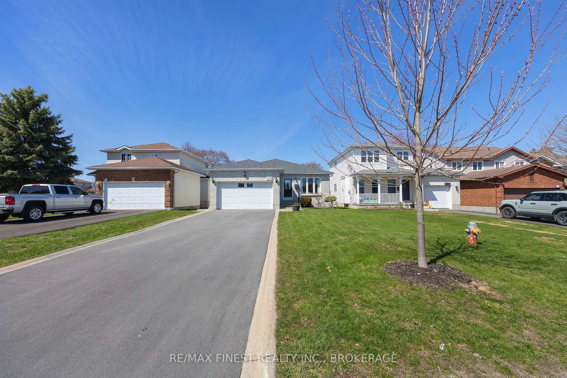 Photo 3 of 1312 Fisher Crescent, Kingston, City Southwest — HOMEH